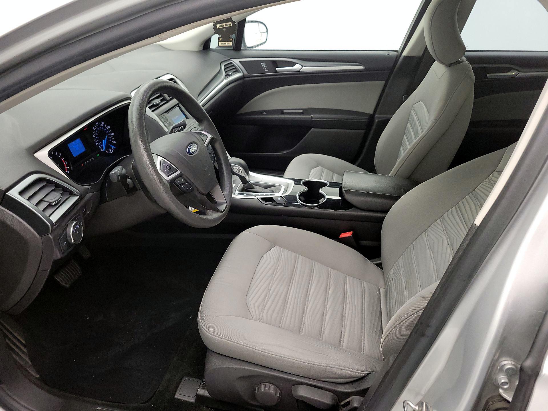 Thumbnail: 2016 Ford Fusion - 11