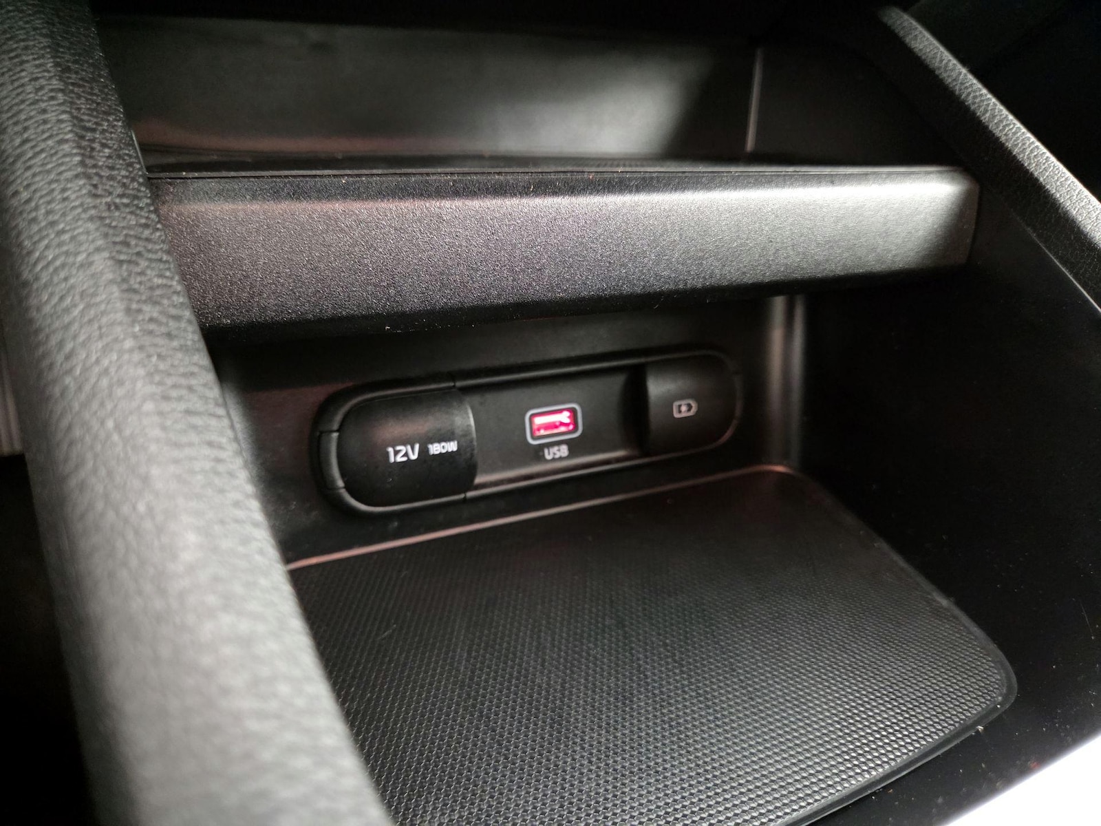 2024 Kia Forte LXS - Photo 19
