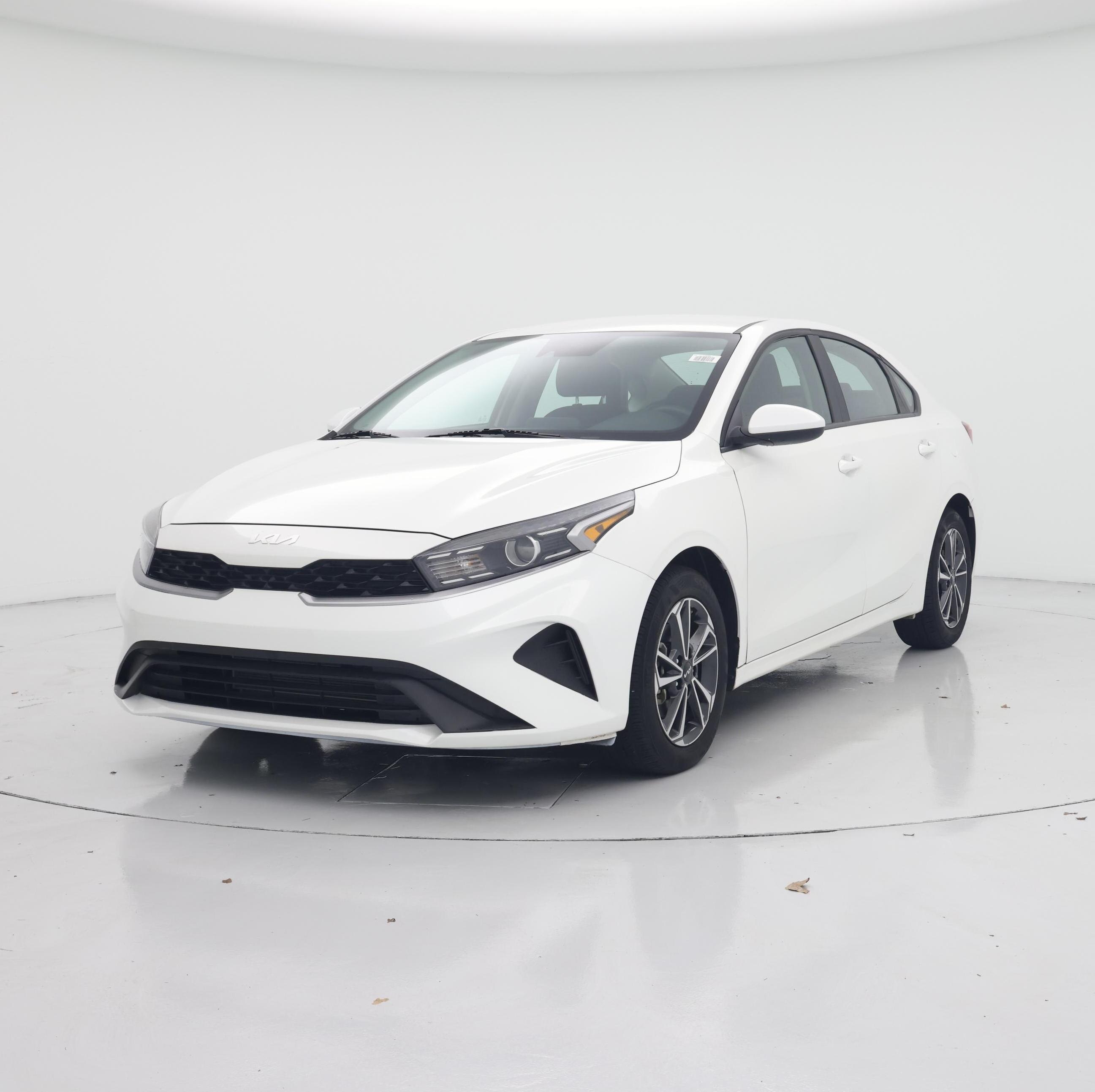 Thumbnail: 2024 Kia Forte - 4