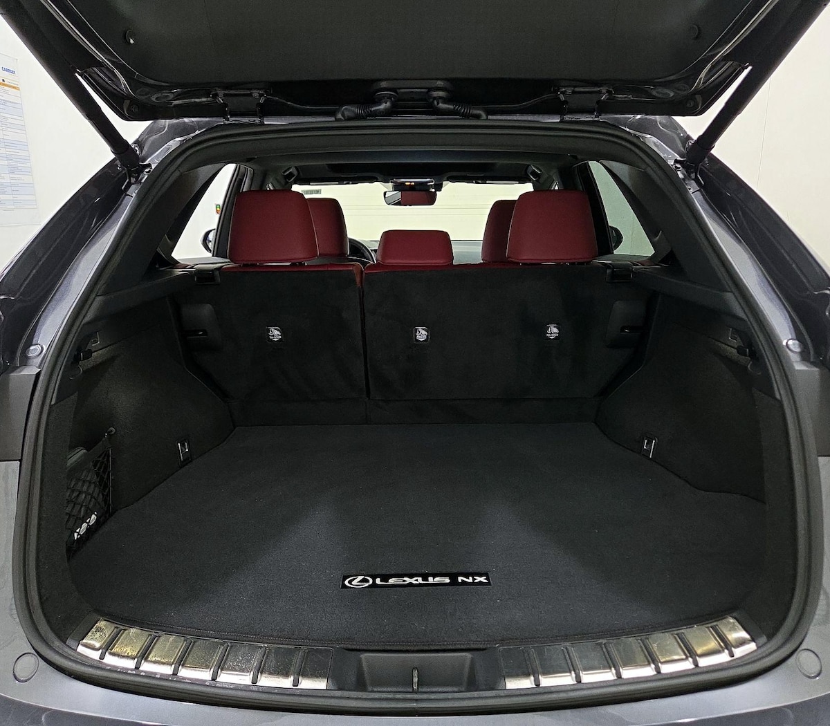 Trunk/Cargo (Seats Up)