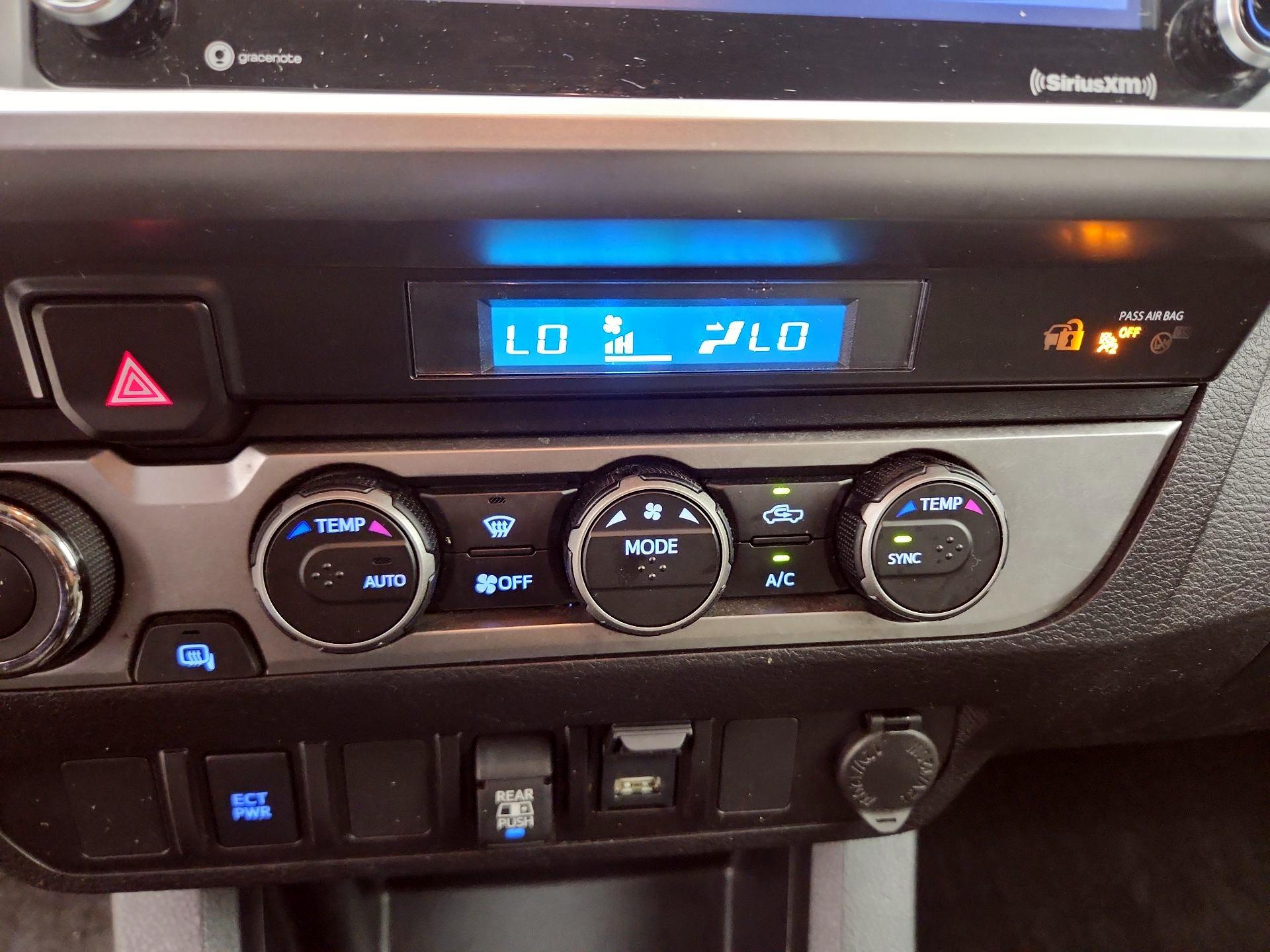 Thumbnail: 2022 Toyota Tacoma - 16