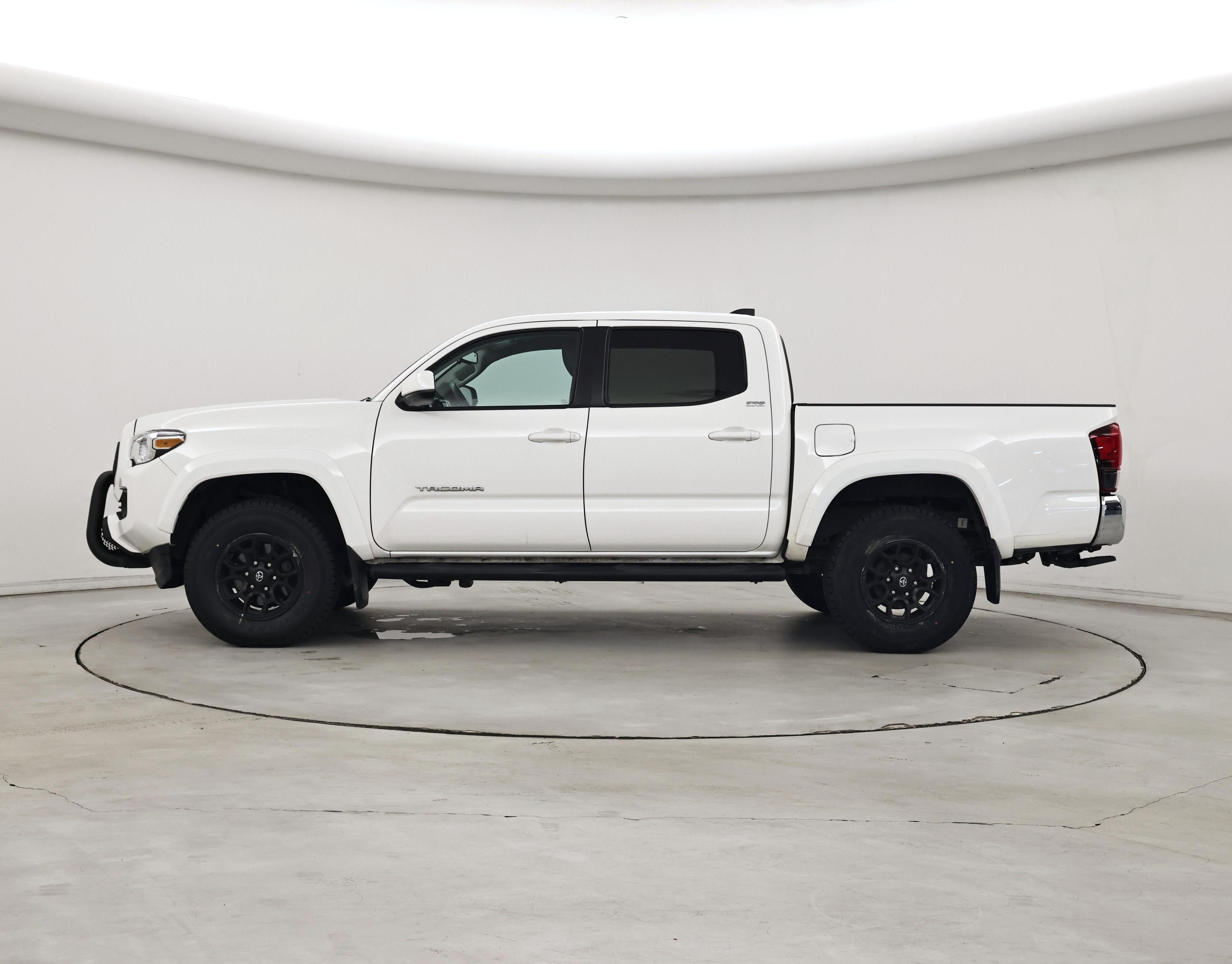 Thumbnail: 2022 Toyota Tacoma - 3