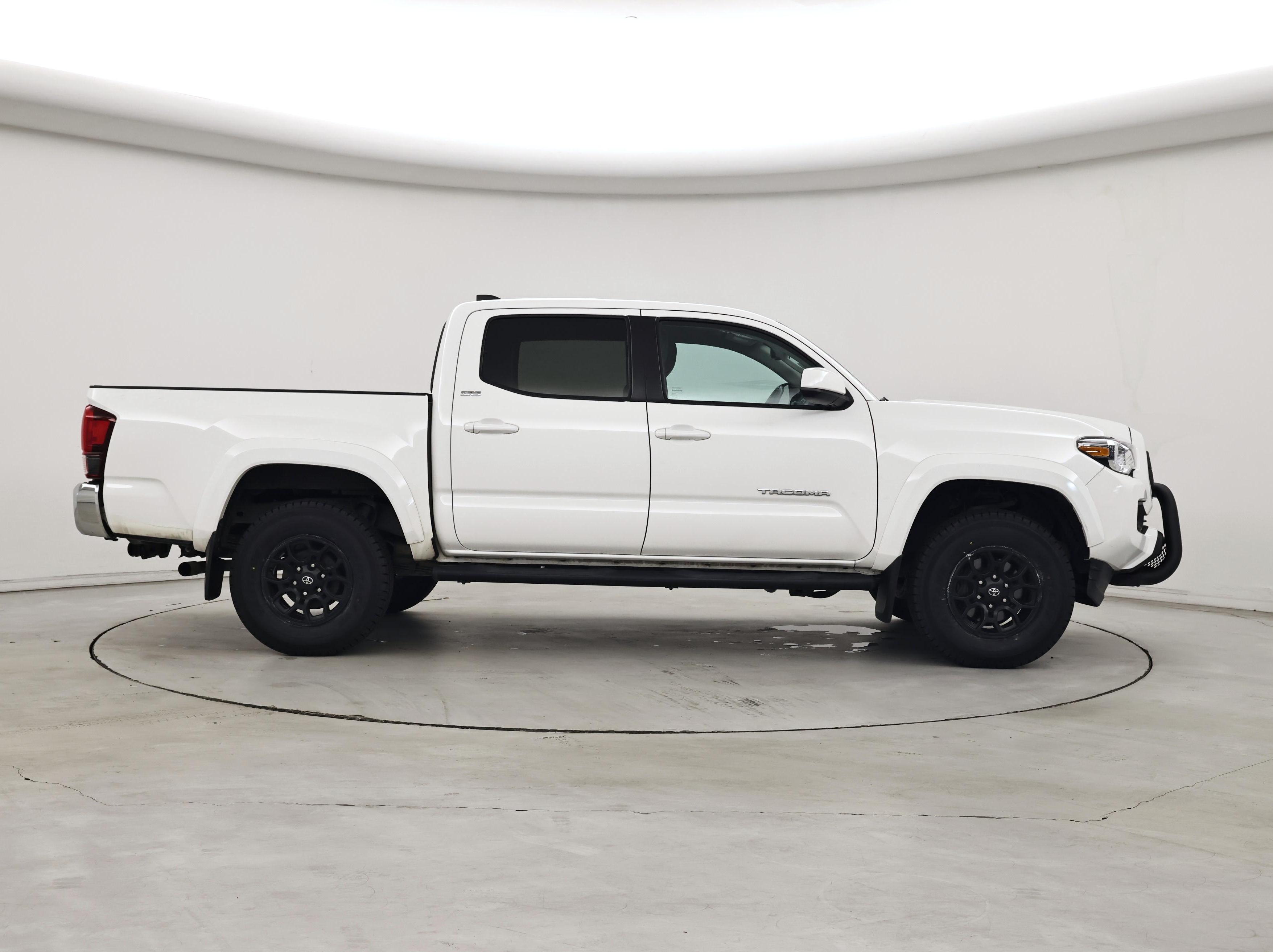 Thumbnail: 2022 Toyota Tacoma - 7