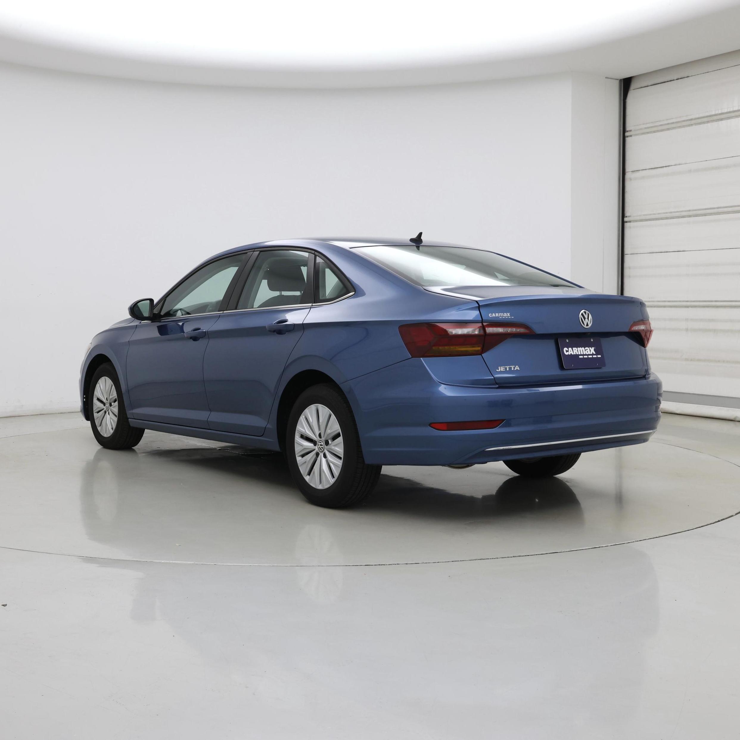 Thumbnail: 2019 Volkswagen Jetta - 2