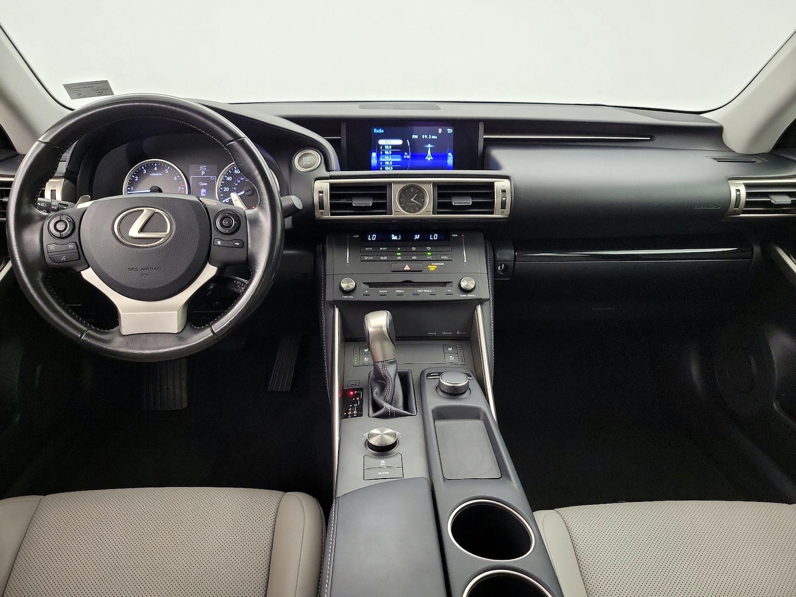 2016 Lexus IS 300 - Photo 10