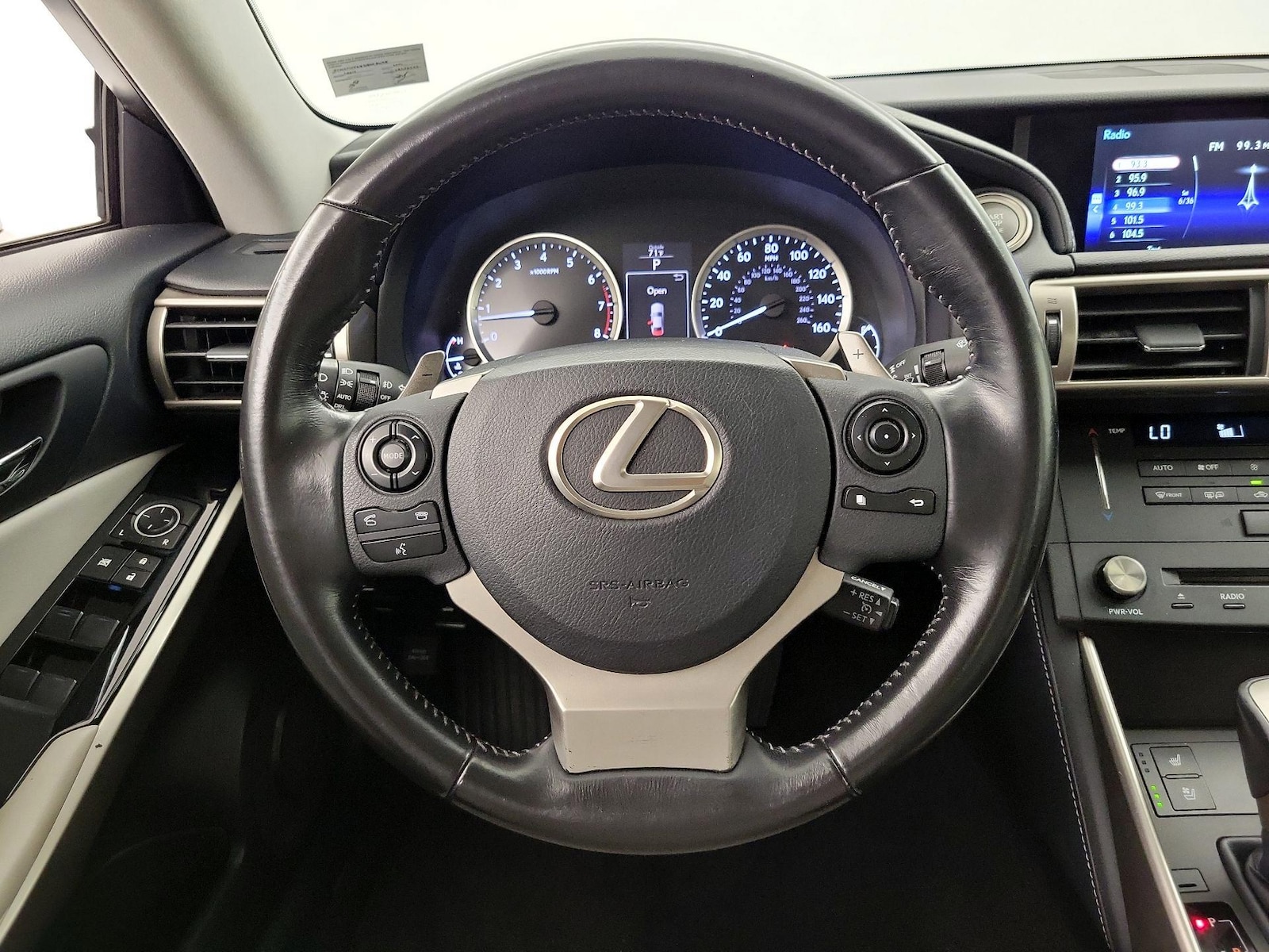 2016 Lexus IS 300 - Photo 11