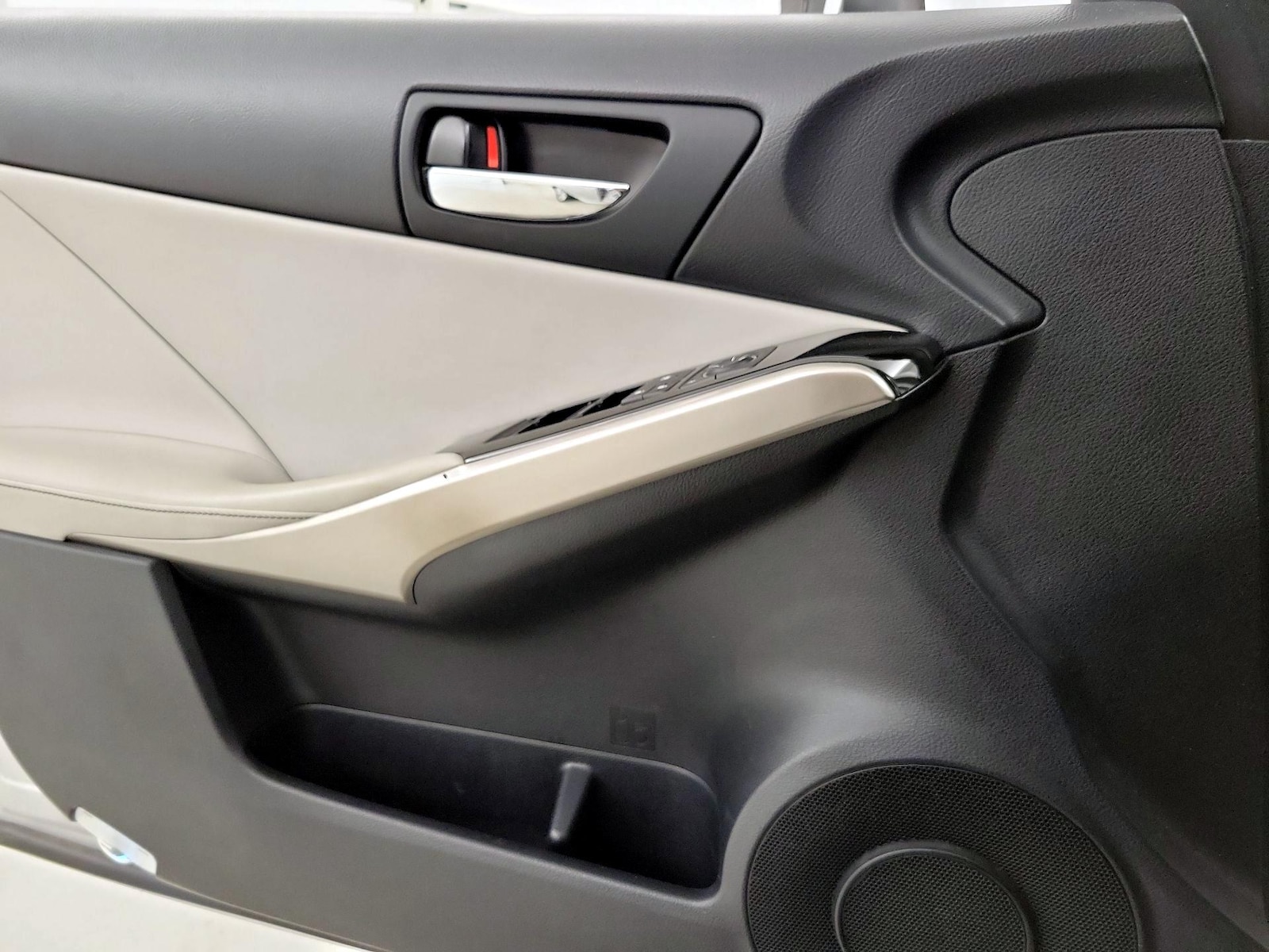2016 Lexus IS 300 - Photo 13