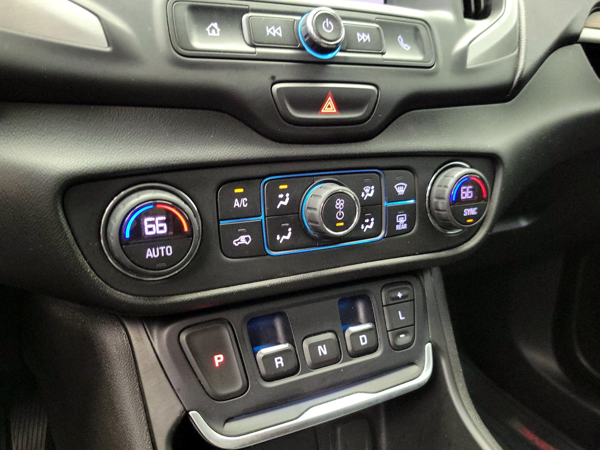 Thumbnail: 2019 GMC Terrain - 16