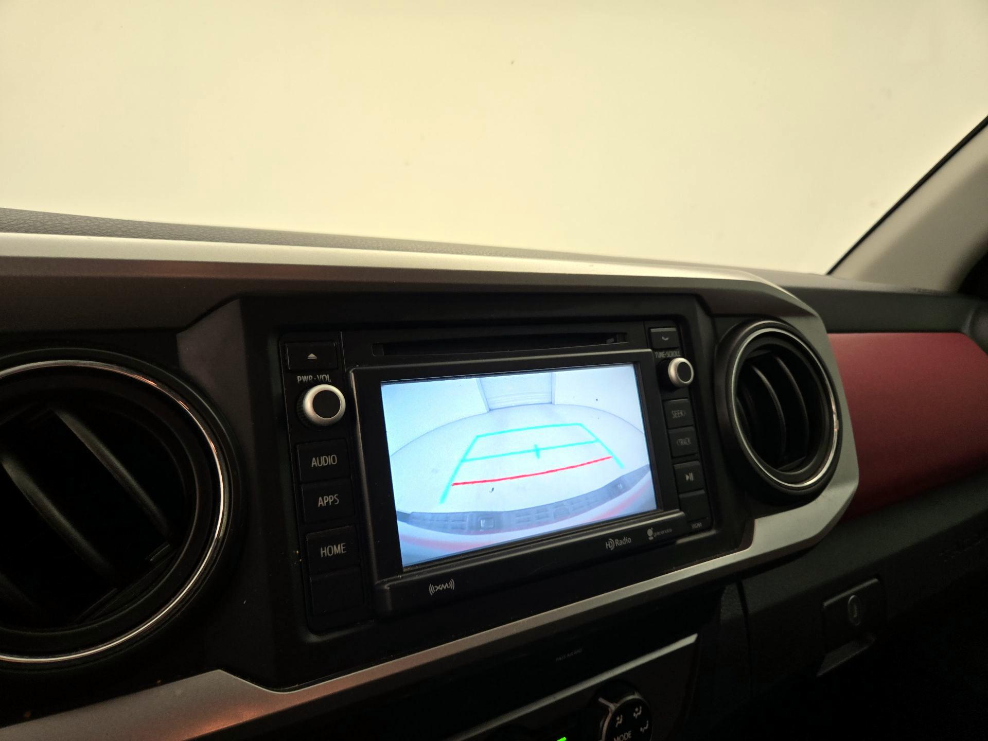Thumbnail: 2019 Toyota Tacoma - 14