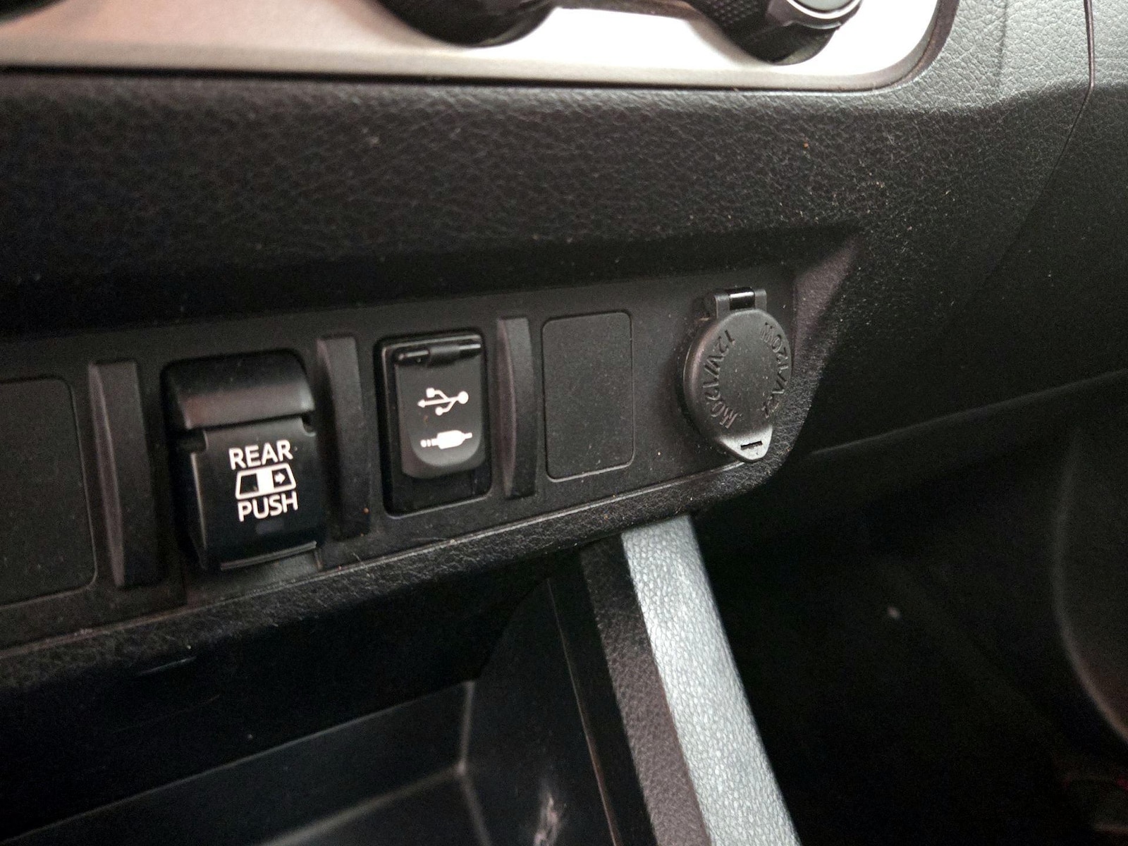 2019 Toyota Tacoma SR5 - Photo 19