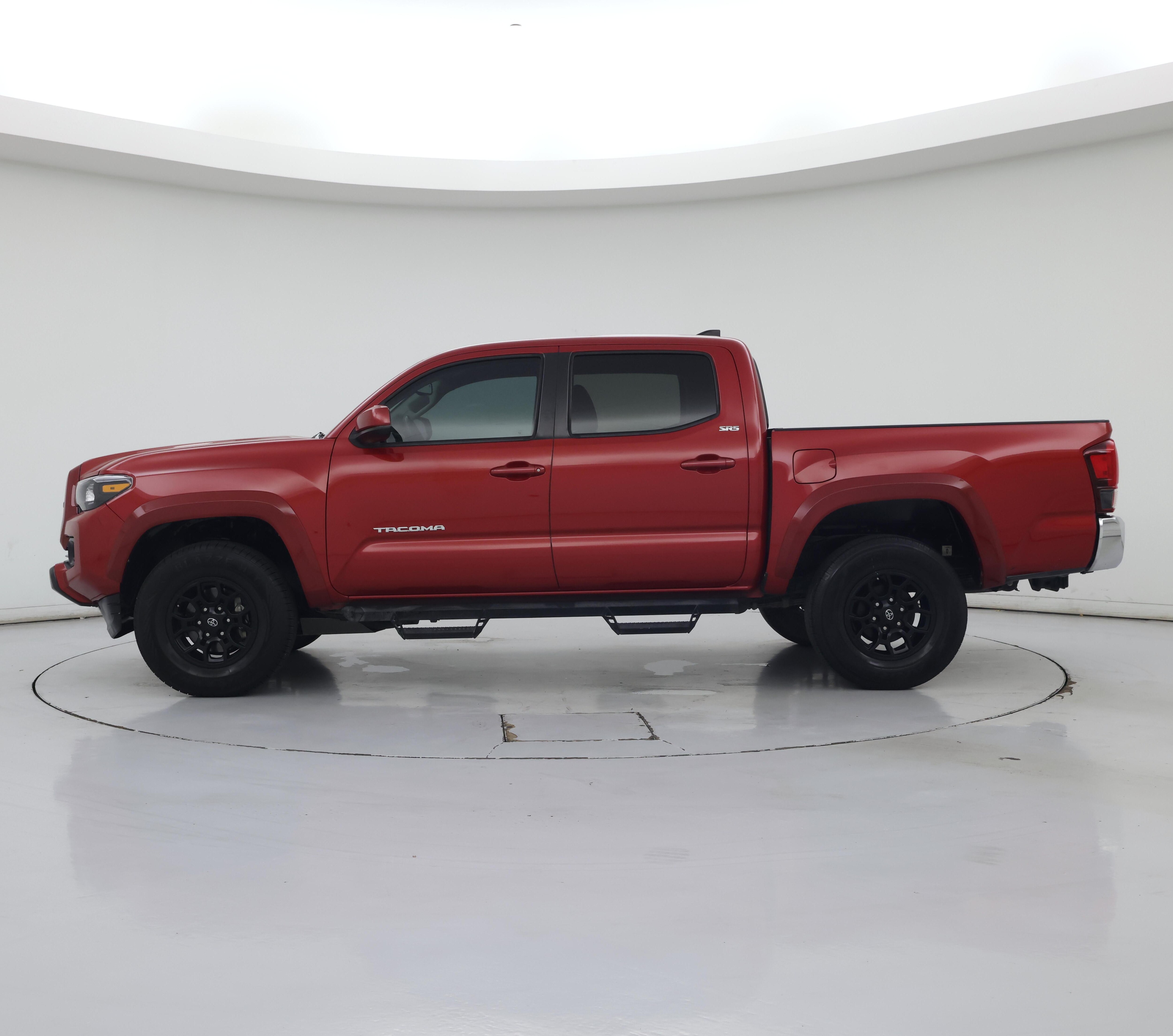 Thumbnail: 2019 Toyota Tacoma - 3