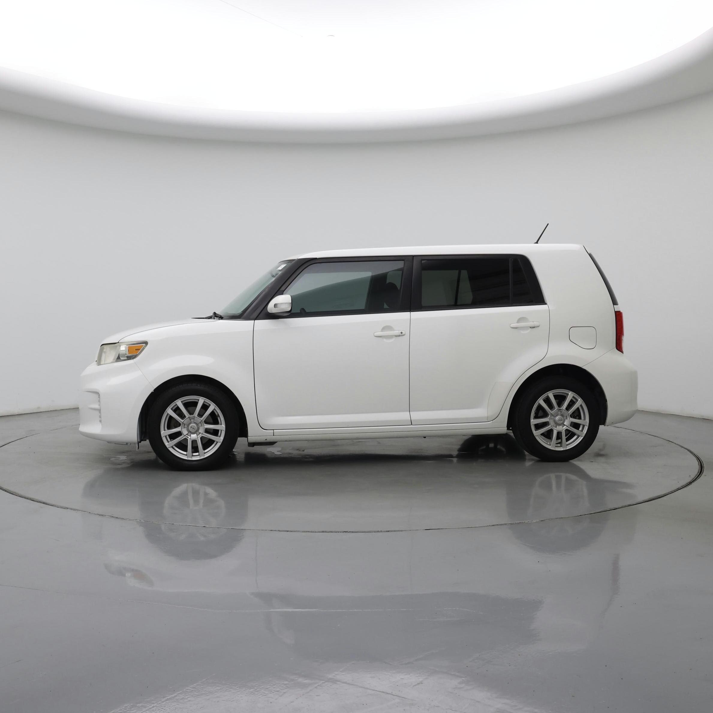 Thumbnail: 2014 Scion xB - 3
