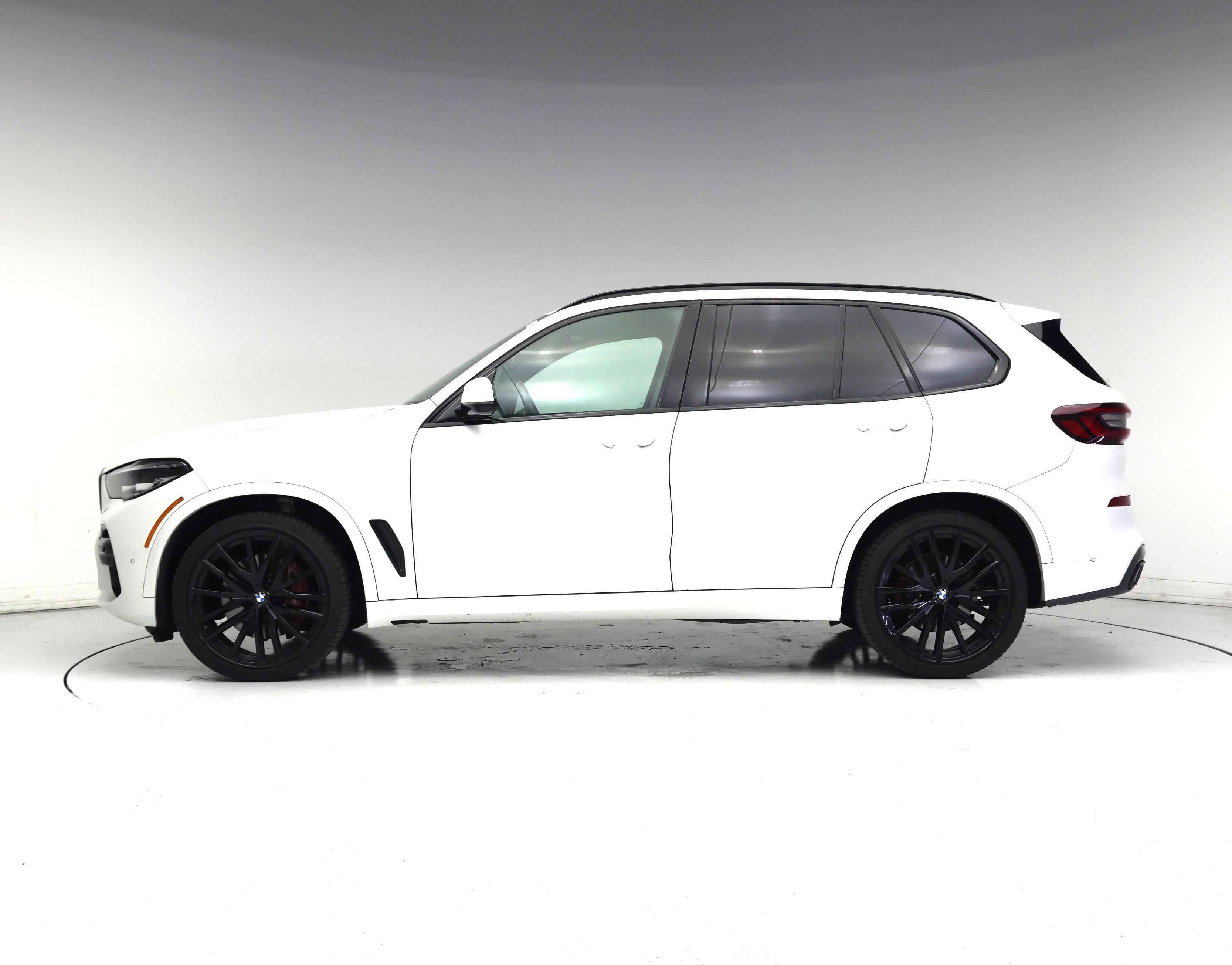 Thumbnail: 2023 BMW X5 - 3