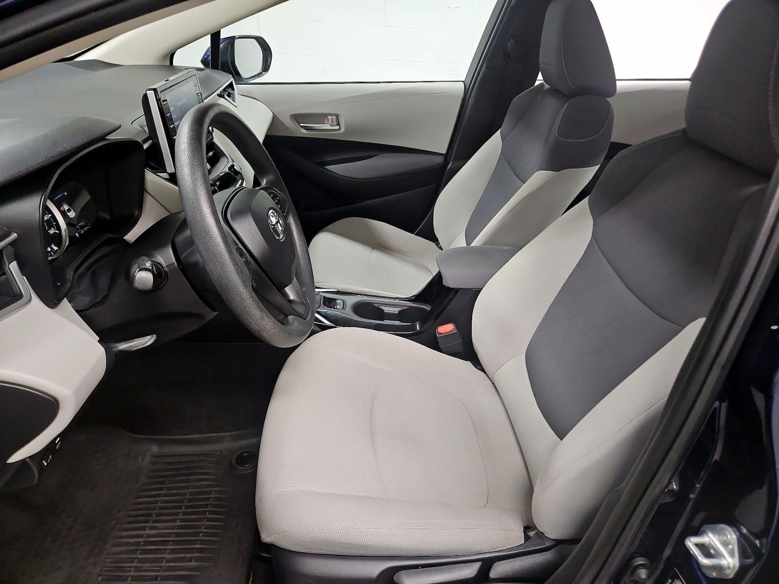 2020 Toyota Corolla LE - Photo 12