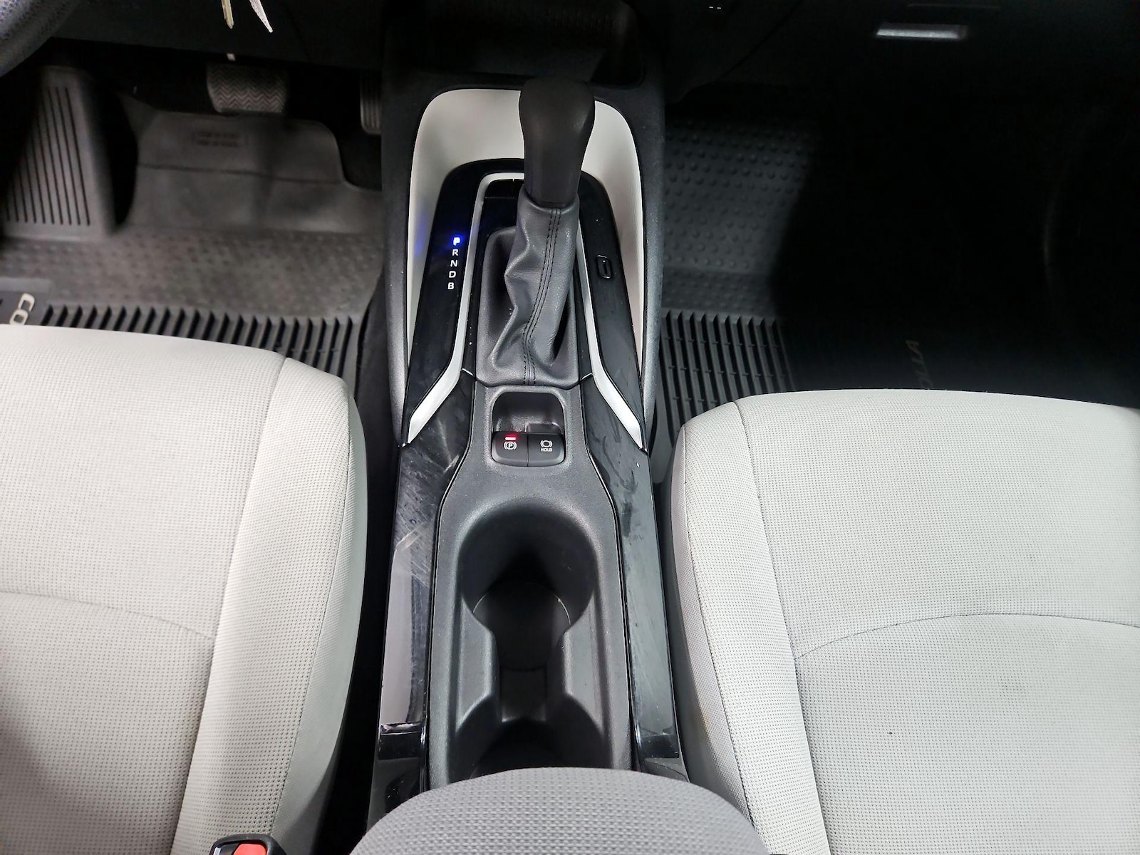 2020 Toyota Corolla LE - Photo 18
