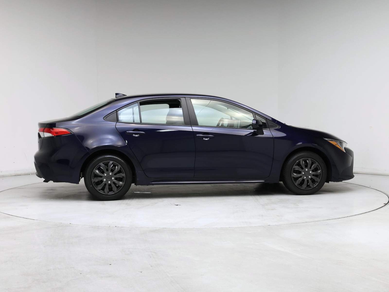 2020 Toyota Corolla LE - Photo 8