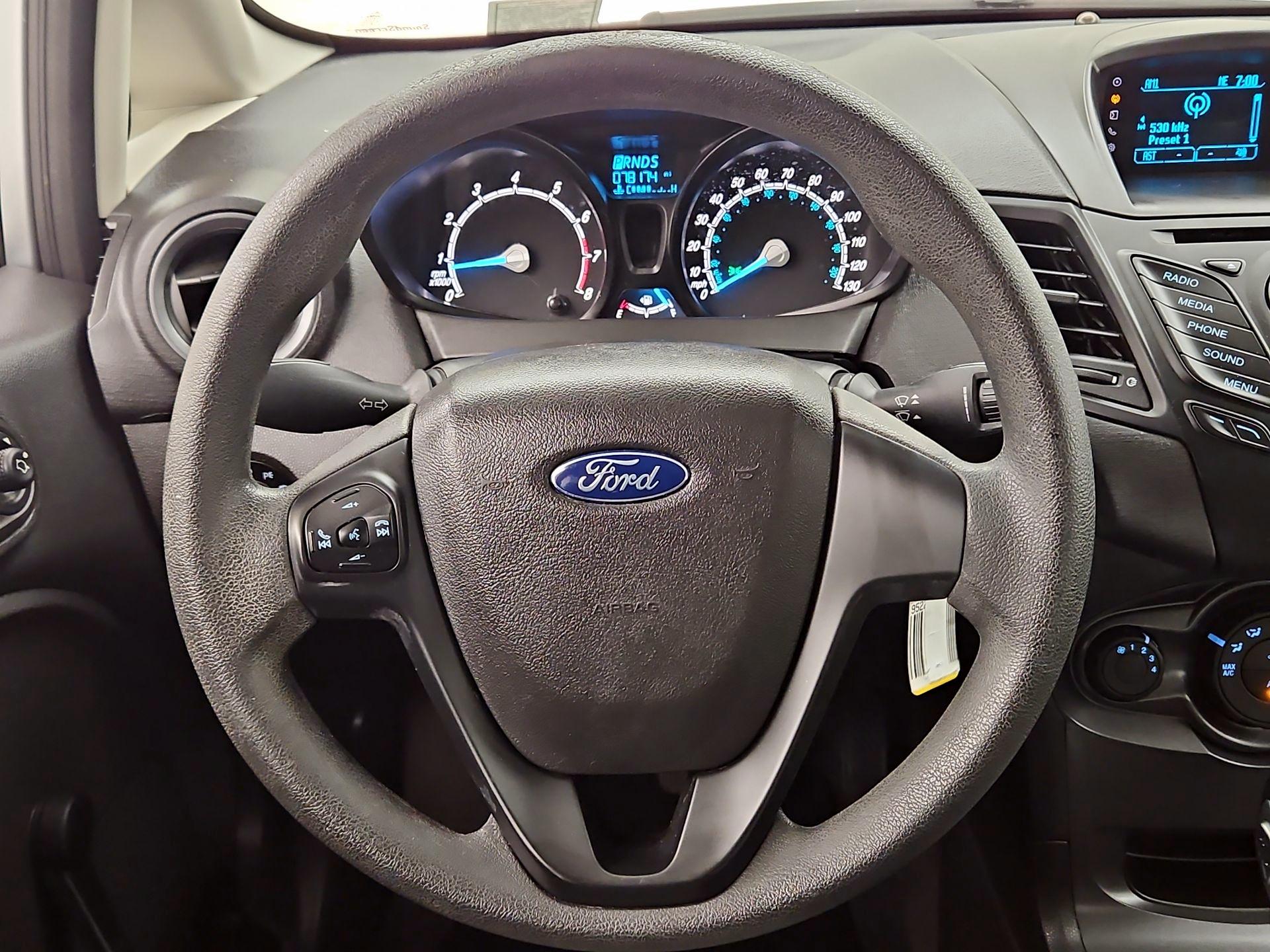 Thumbnail: 2016 Ford Fiesta - 10