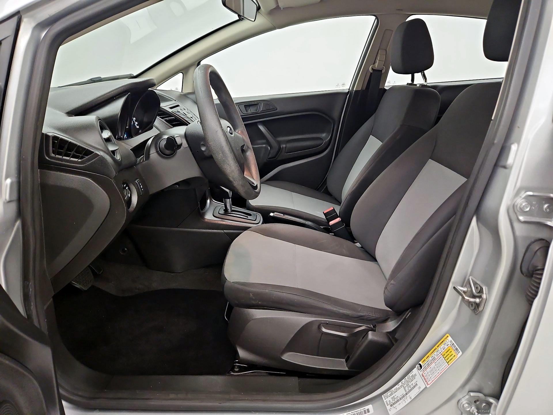 Thumbnail: 2016 Ford Fiesta - 11