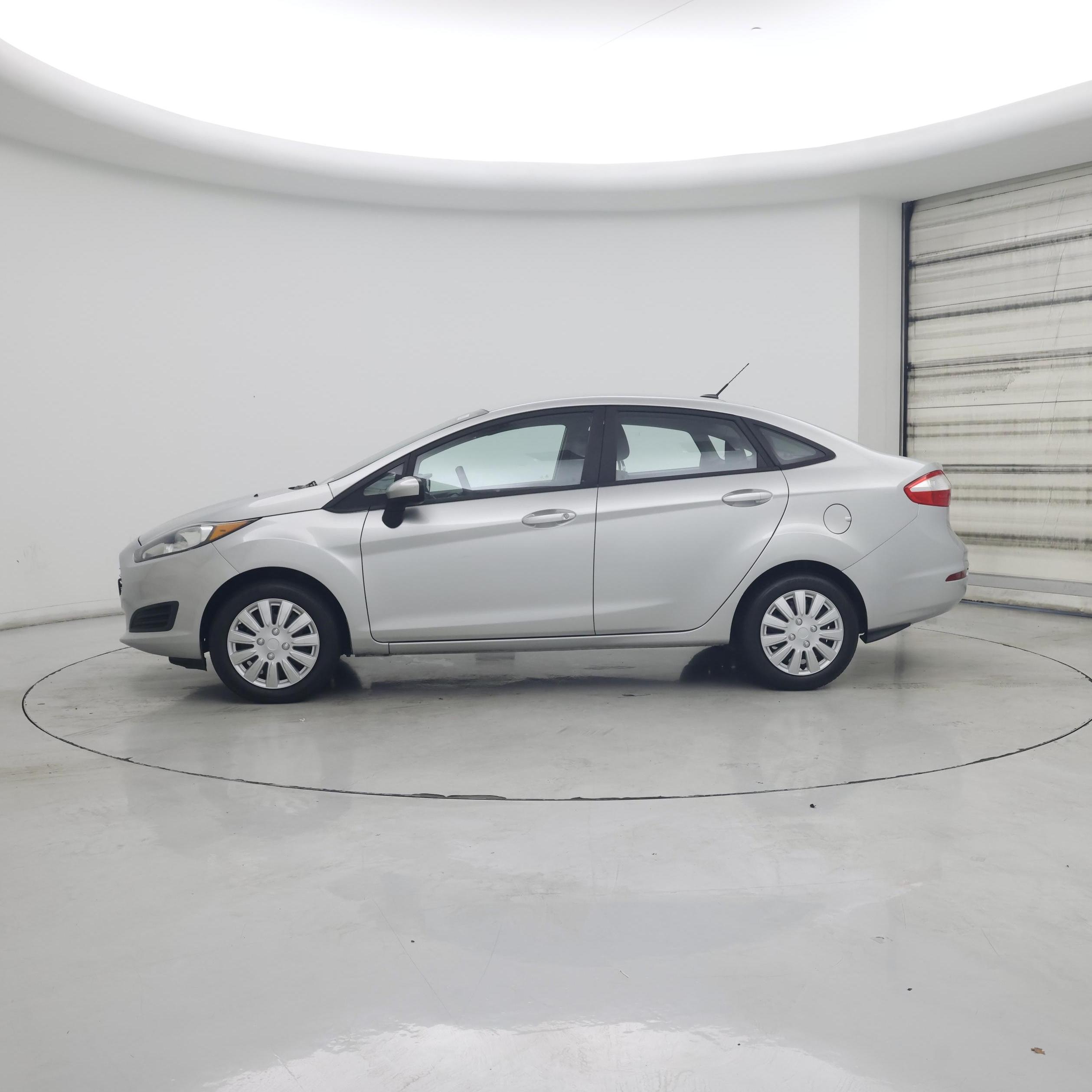 Thumbnail: 2016 Ford Fiesta - 3