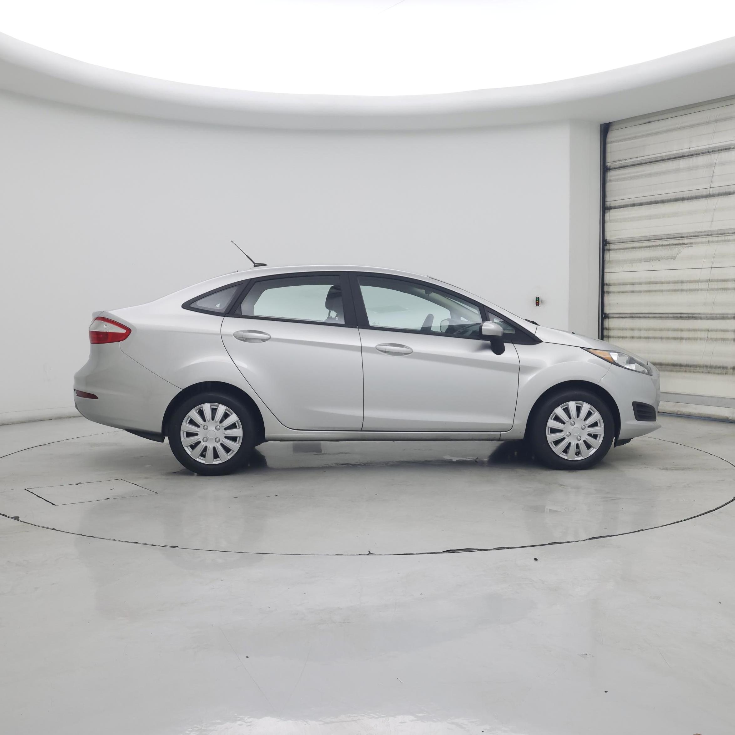 Thumbnail: 2016 Ford Fiesta - 7