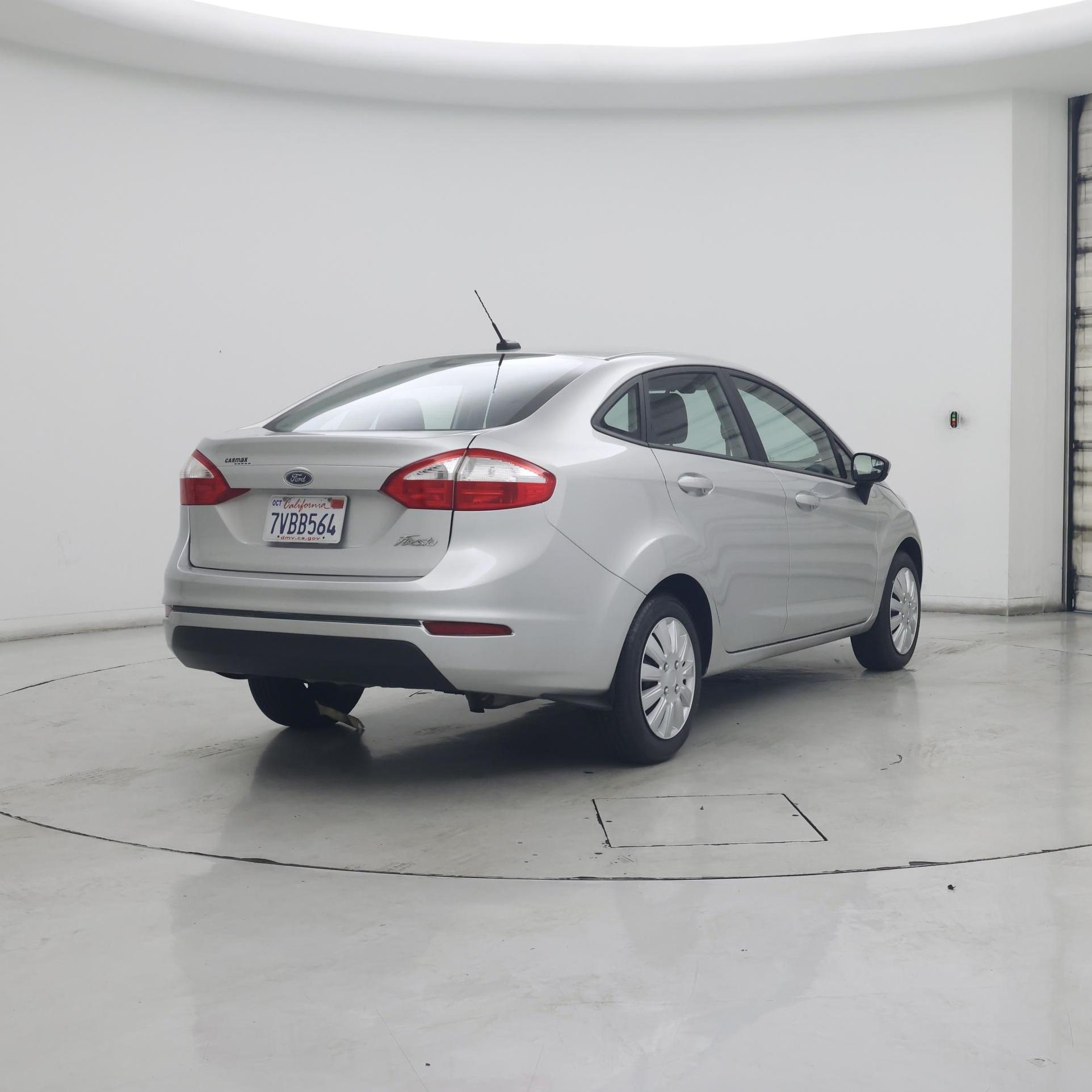 Thumbnail: 2016 Ford Fiesta - 8