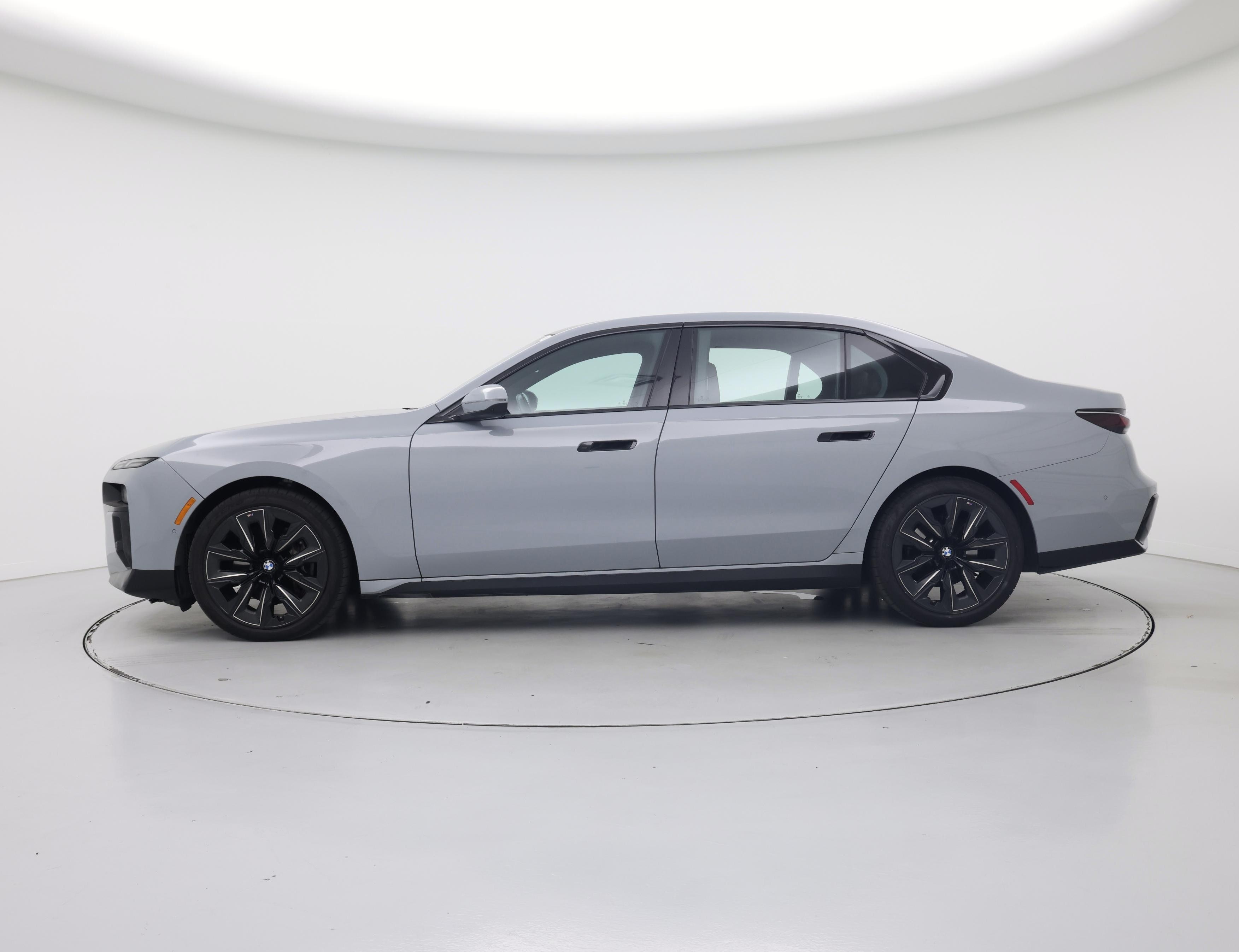 Thumbnail: 2023 BMW 7 Series - 3