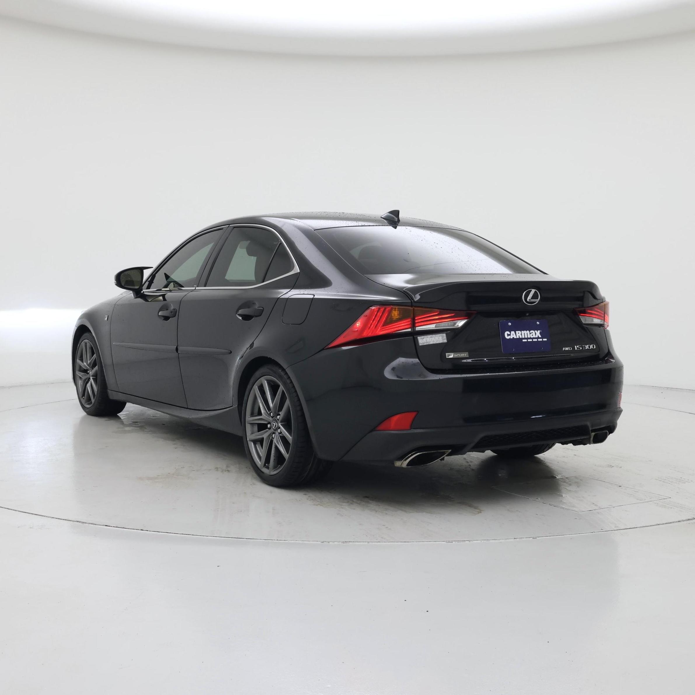 Thumbnail: 2017 Lexus IS - 2