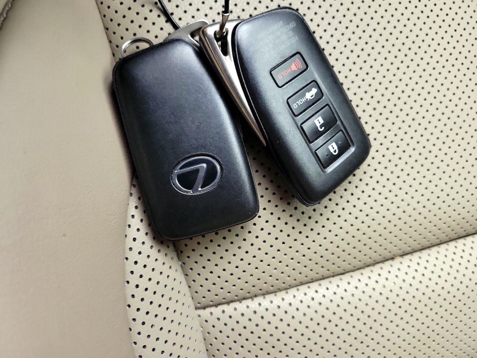 2017 Lexus IS 300 - Photo 23