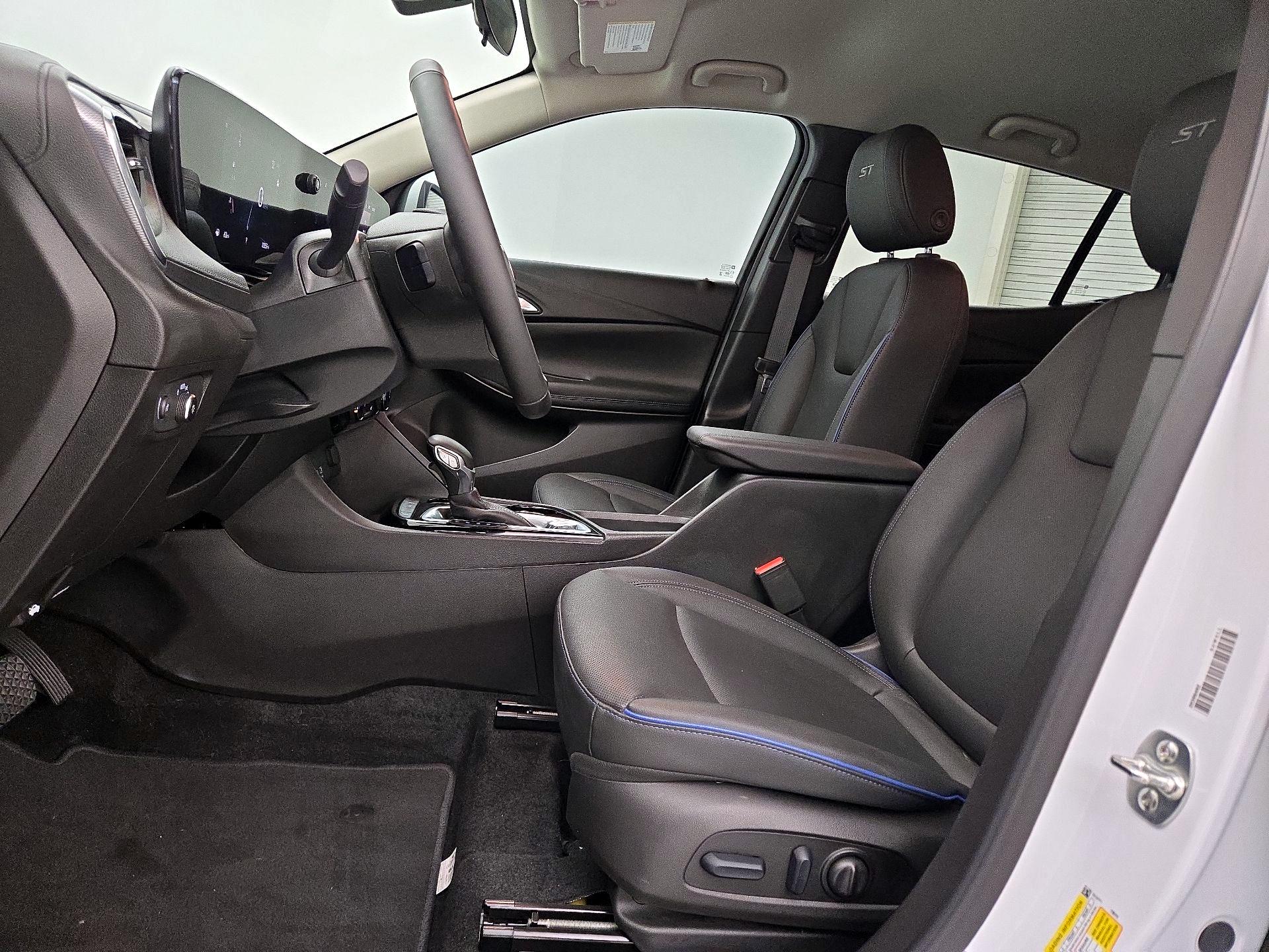 Thumbnail: 2025 Buick Encore GX - 11