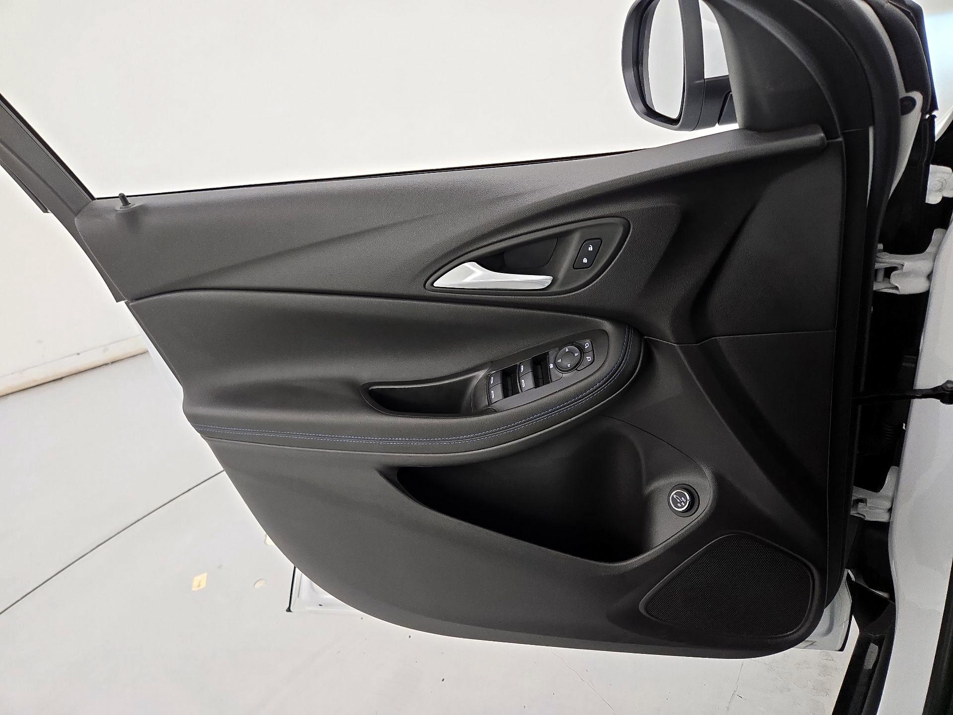 Thumbnail: 2025 Buick Encore GX - 12