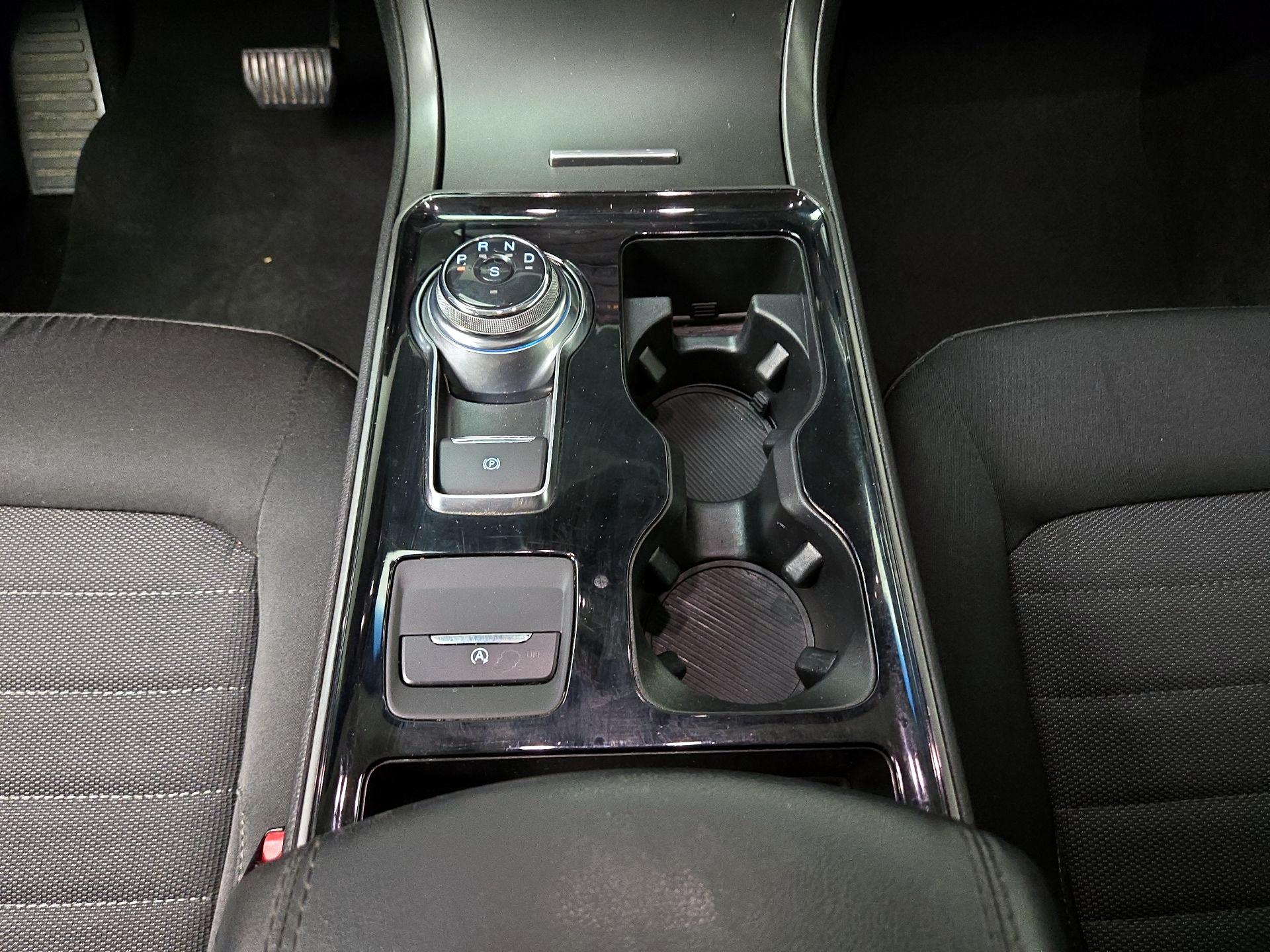 Thumbnail: 2020 Ford Edge - 17