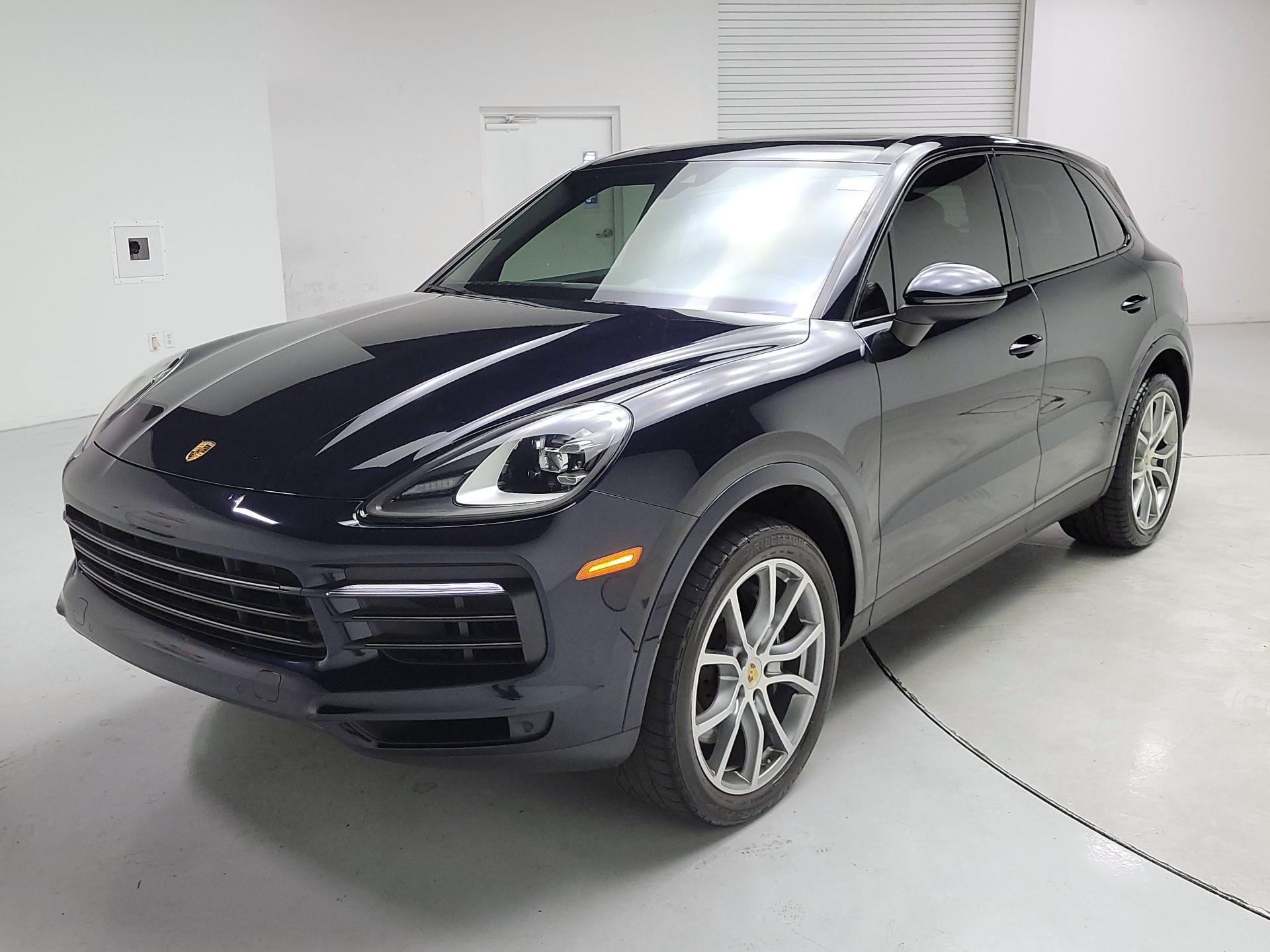 Thumbnail: 2023 Porsche Cayenne - 3