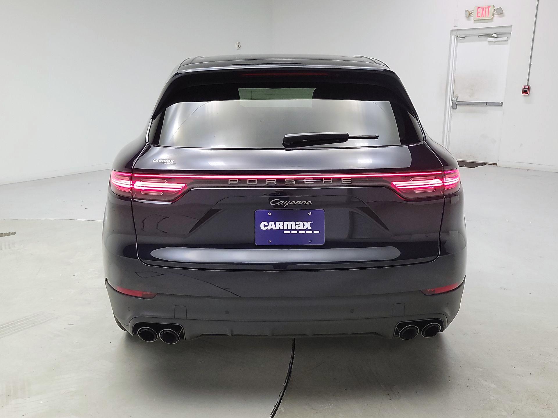 Thumbnail: 2023 Porsche Cayenne - 6