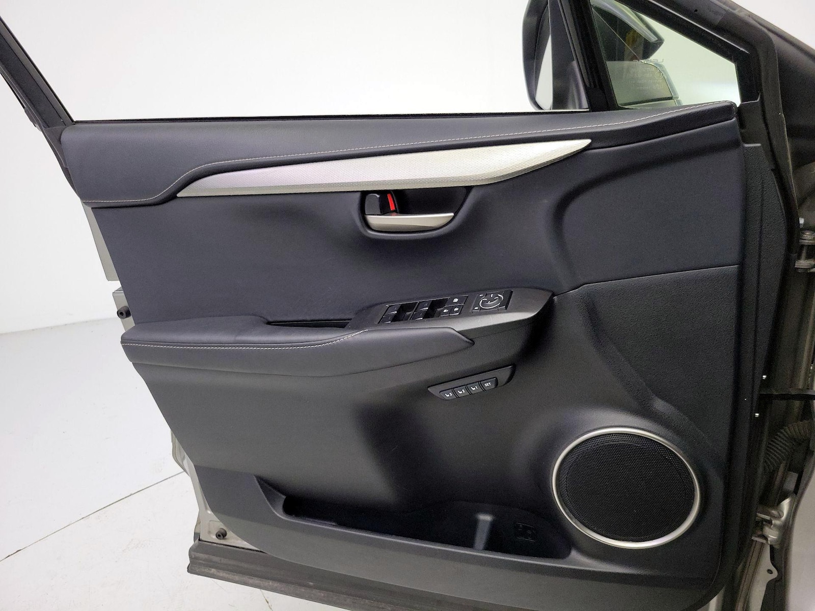 2016 Lexus NX F Sport - Photo 13