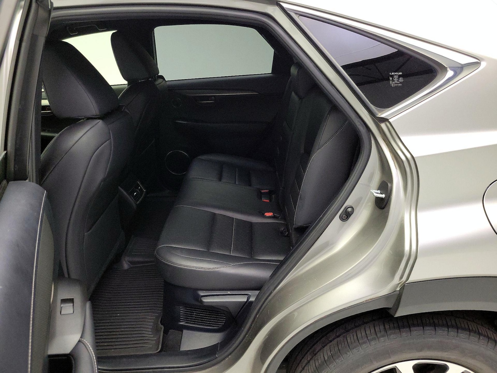 2016 Lexus NX F Sport - Photo 22
