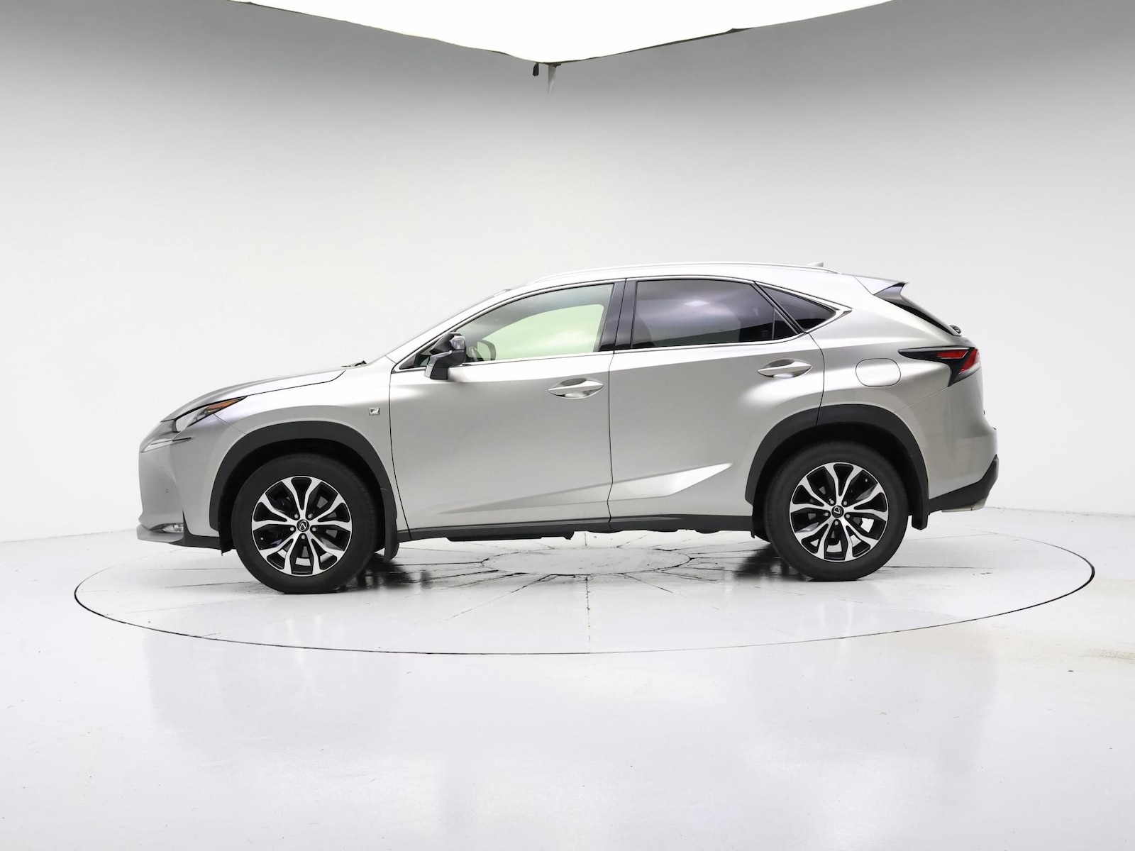 2016 Lexus NX F Sport - Photo 8
