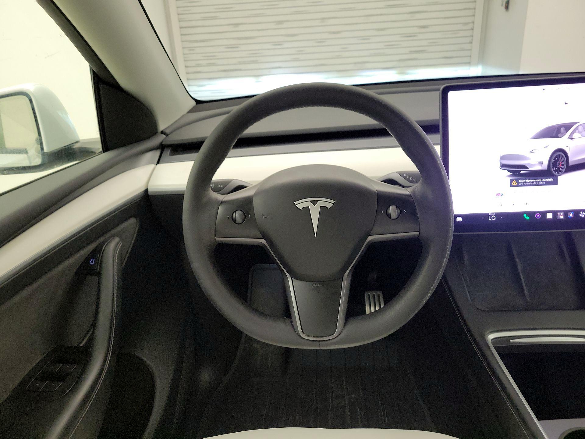 Thumbnail: 2023 Tesla Model Y - 10