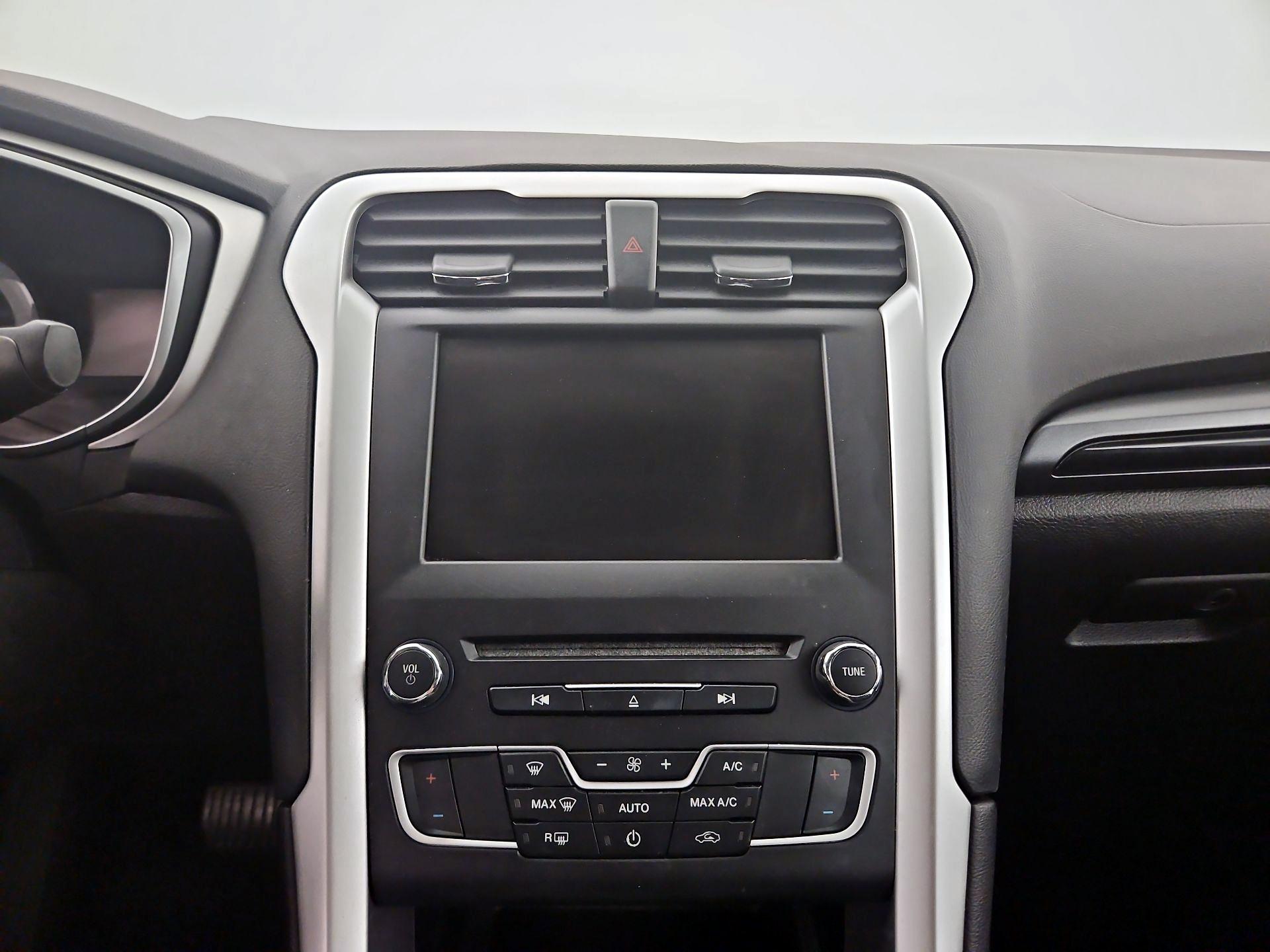 Thumbnail: 2016 Ford Fusion - 15