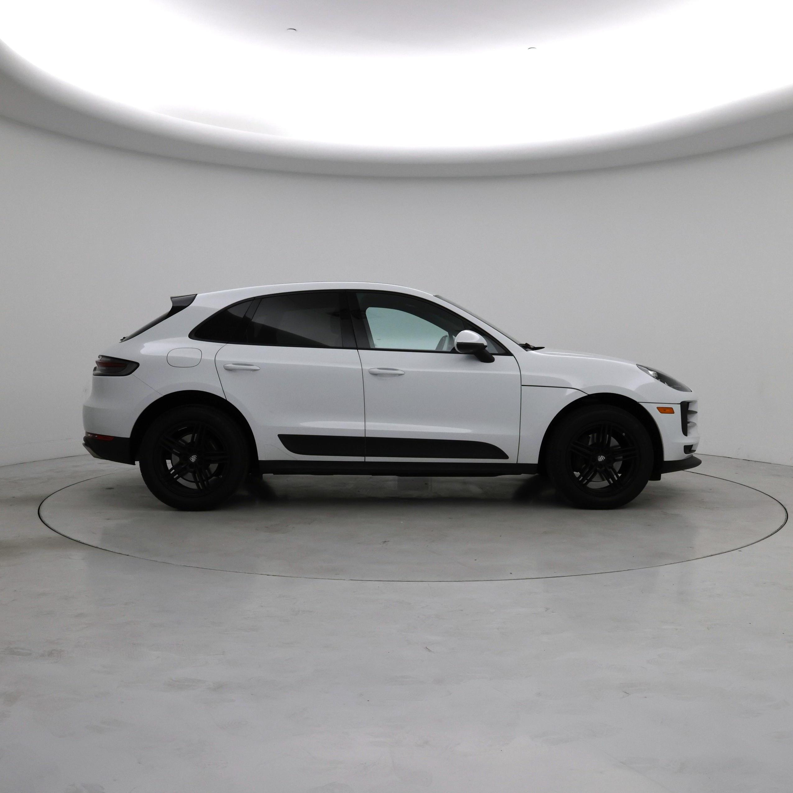 Thumbnail: 2020 Porsche Macan - 7
