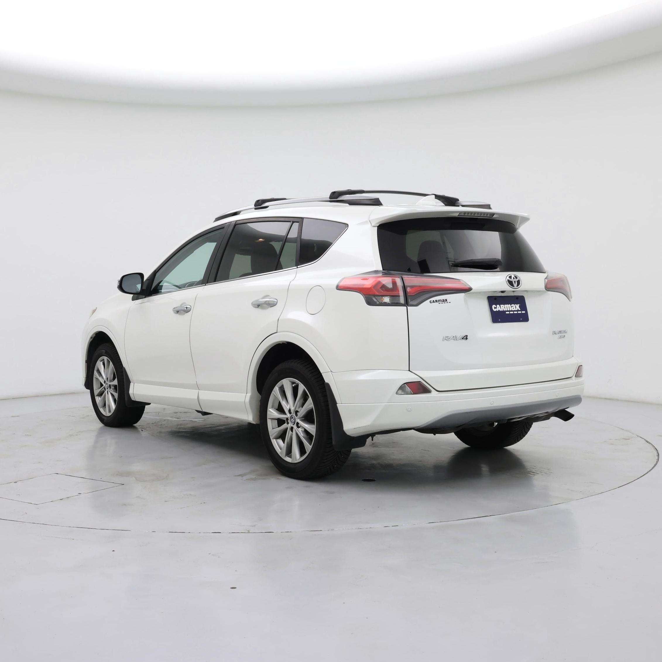 Thumbnail: 2017 Toyota RAV4 - 2