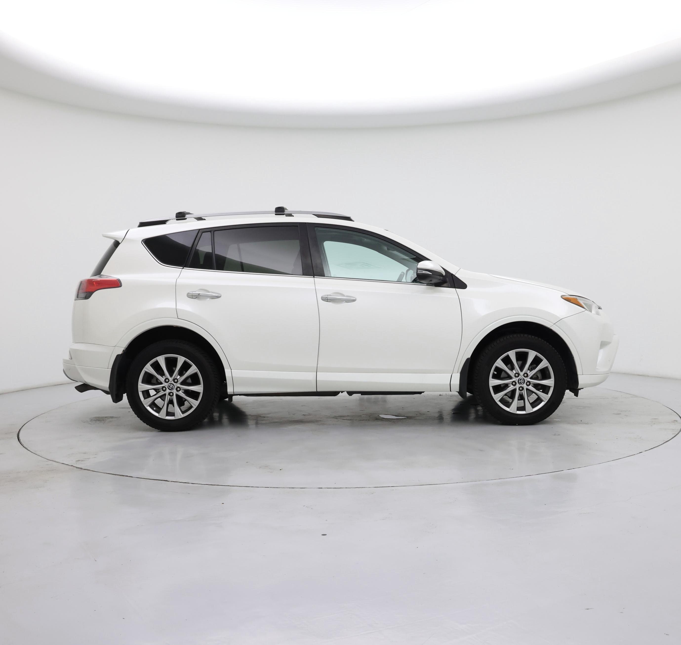 Thumbnail: 2017 Toyota RAV4 - 7