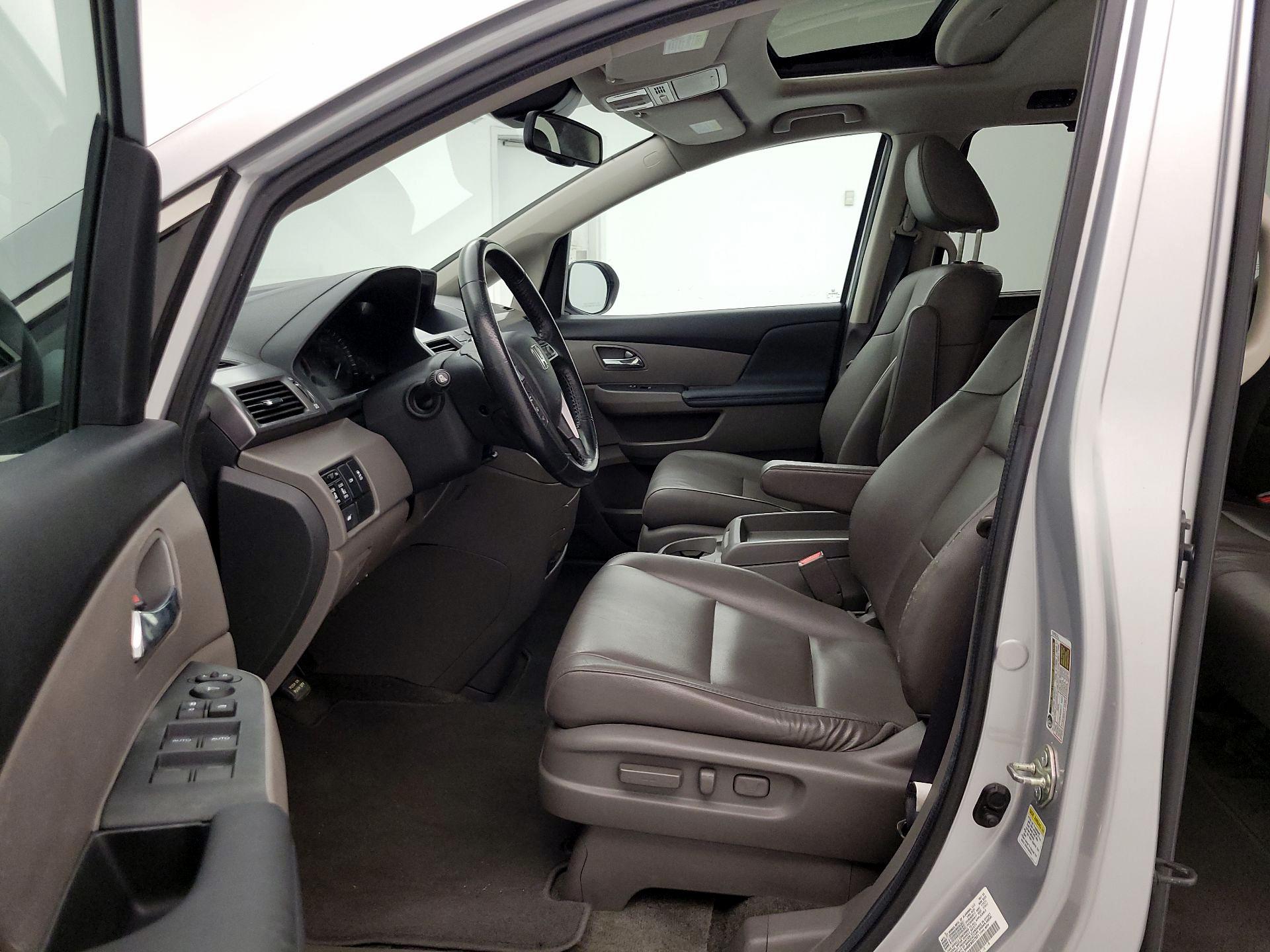Thumbnail: 2014 Honda Odyssey - 11