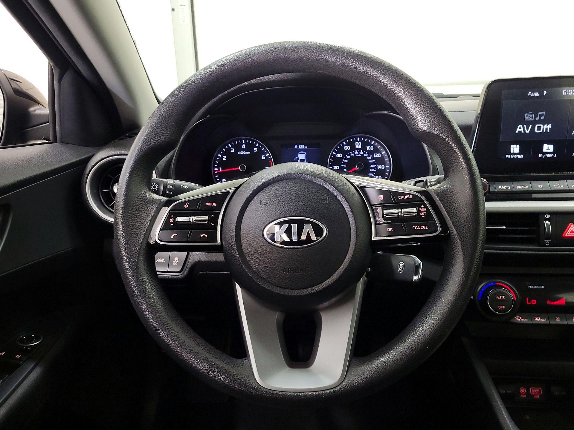 Thumbnail: 2019 Kia Forte - 10