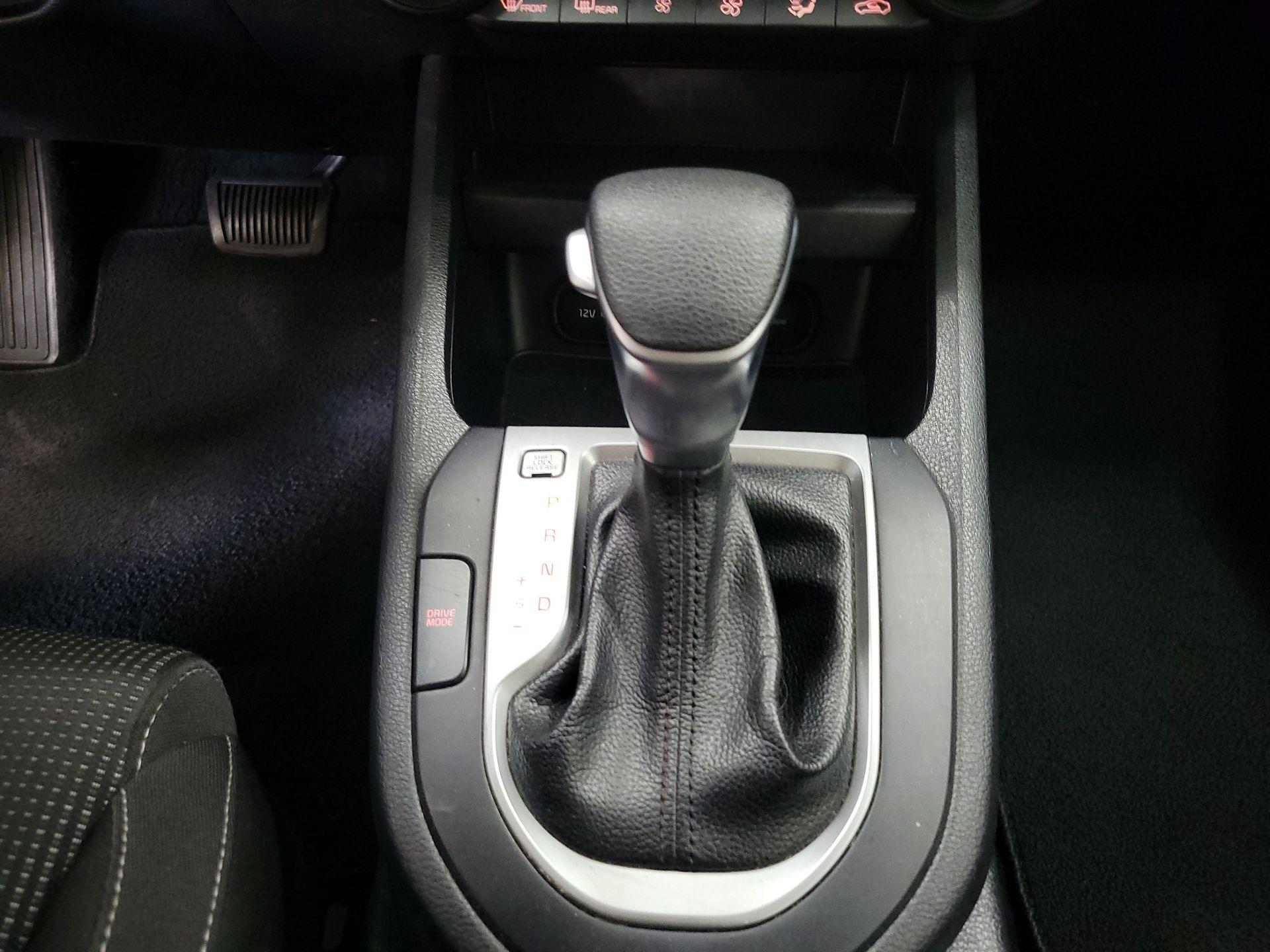 Thumbnail: 2019 Kia Forte - 17