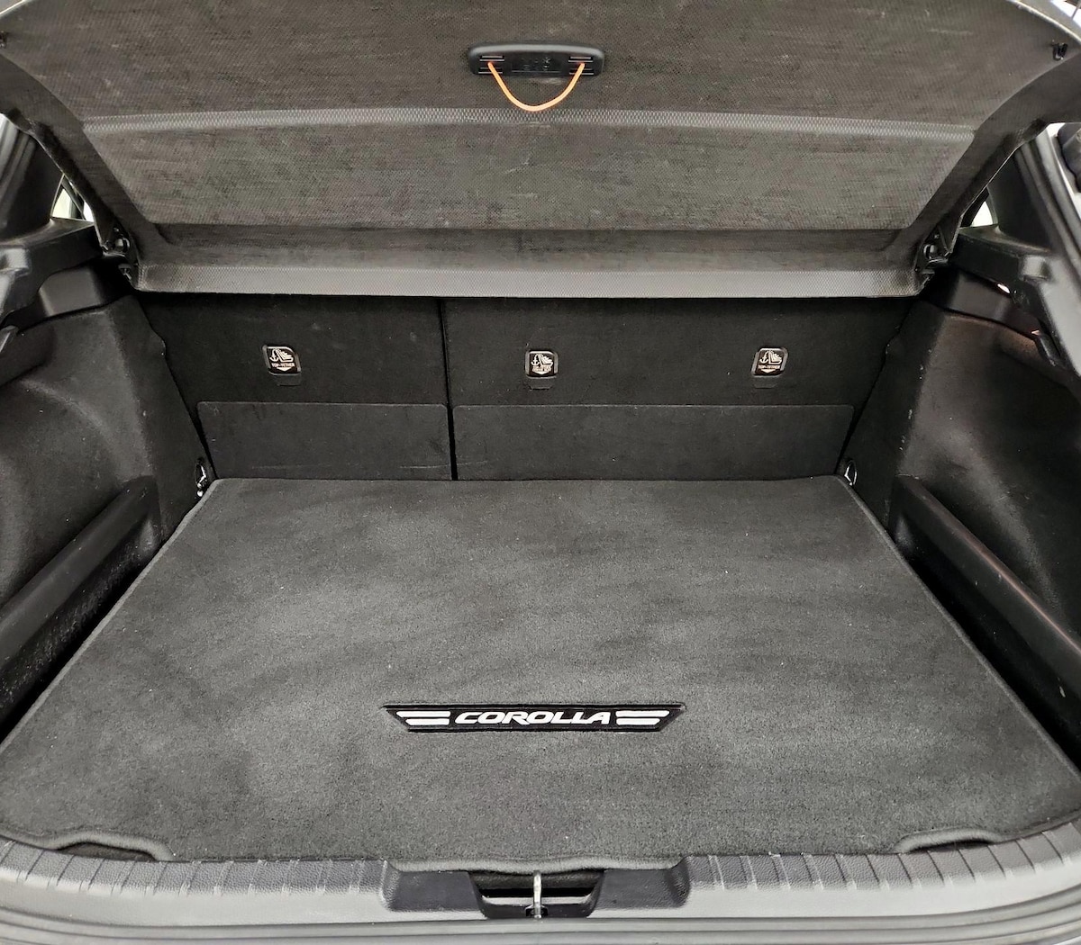 Trunk/Cargo (Seats Up)