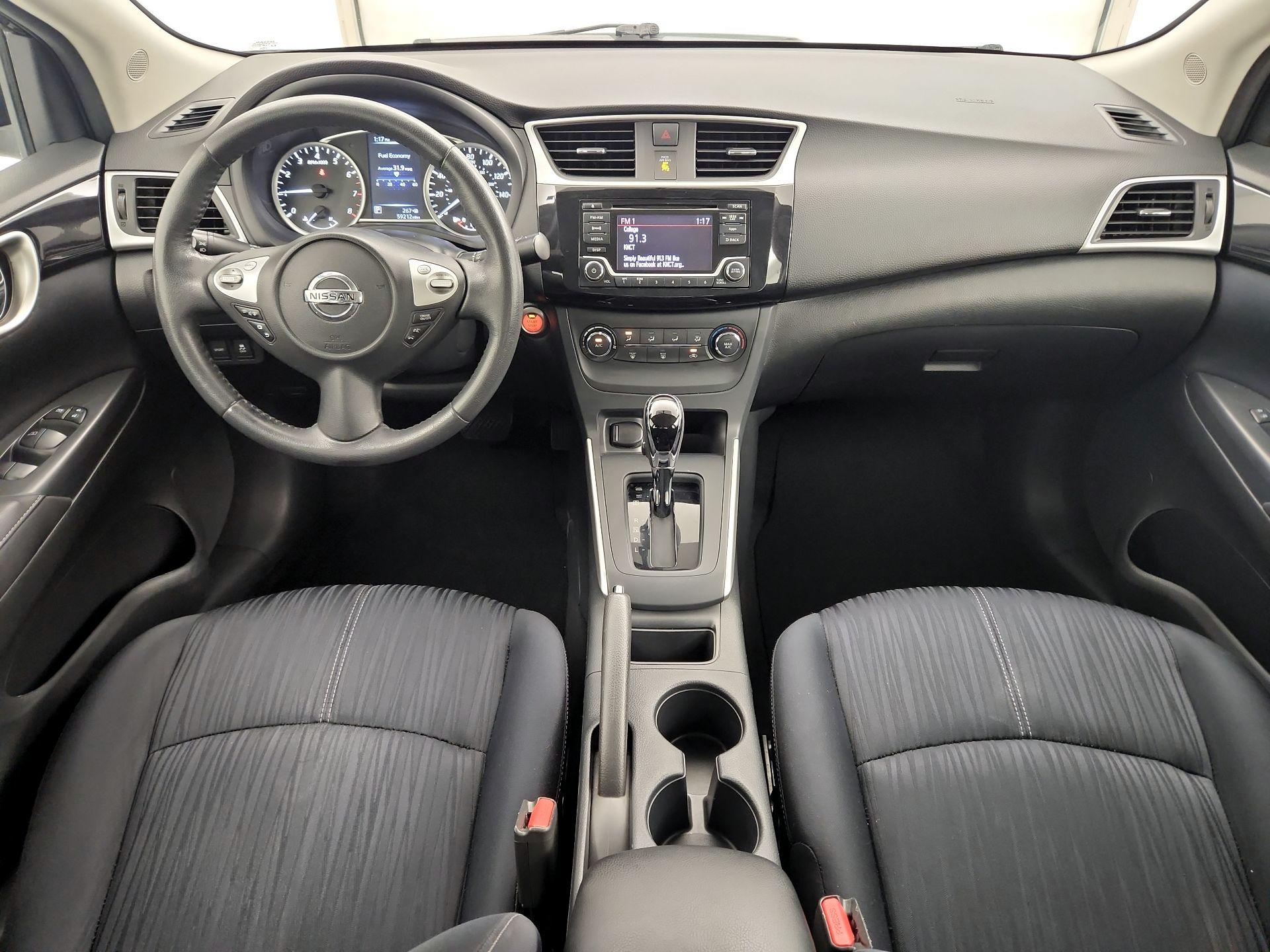Thumbnail: 2016 Nissan Sentra - 9