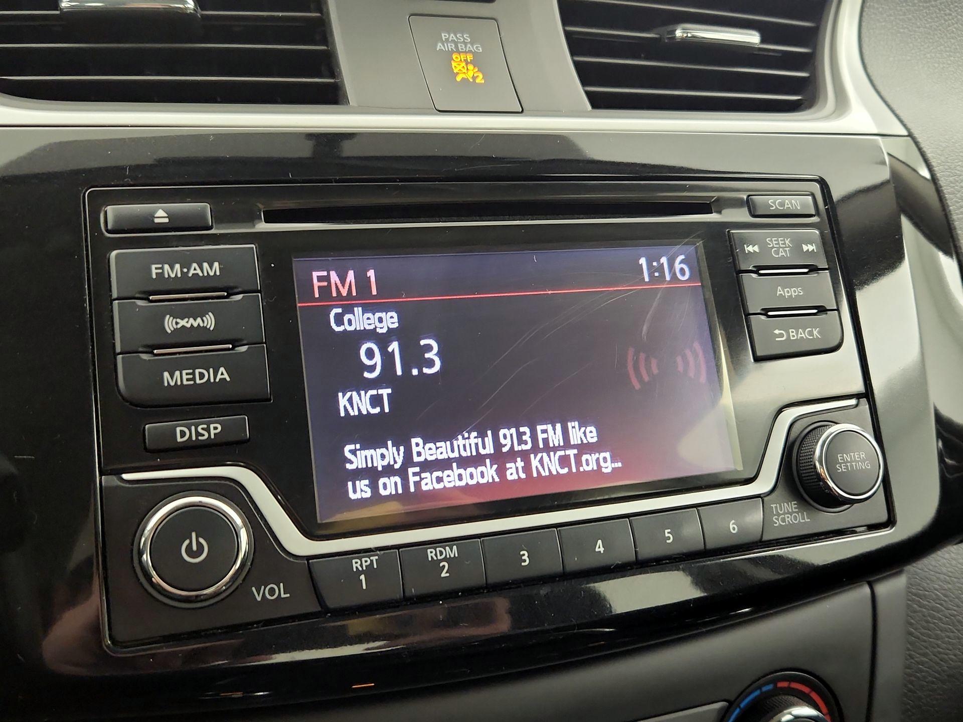 Thumbnail: 2016 Nissan Sentra - 15