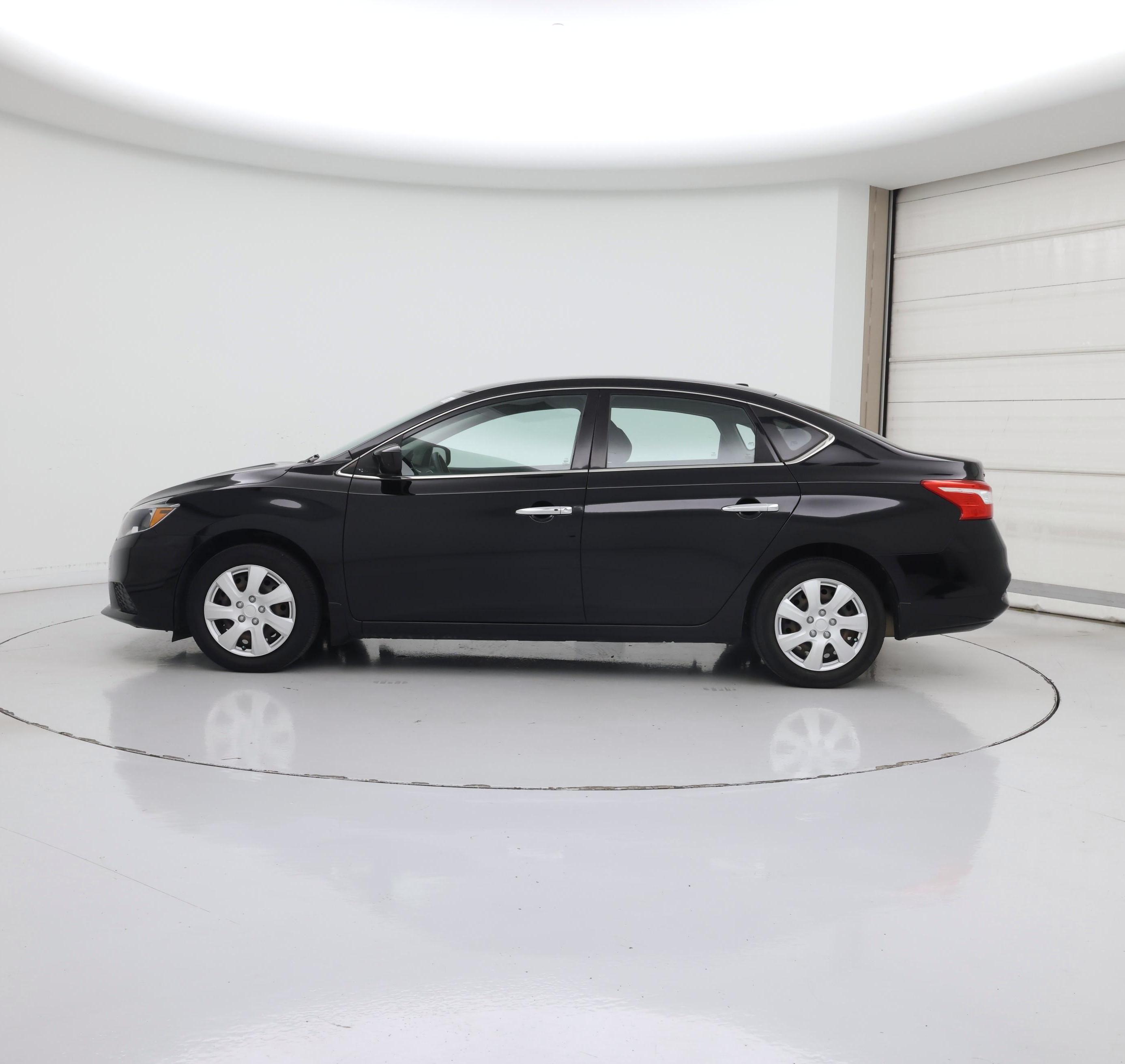 Thumbnail: 2016 Nissan Sentra - 3