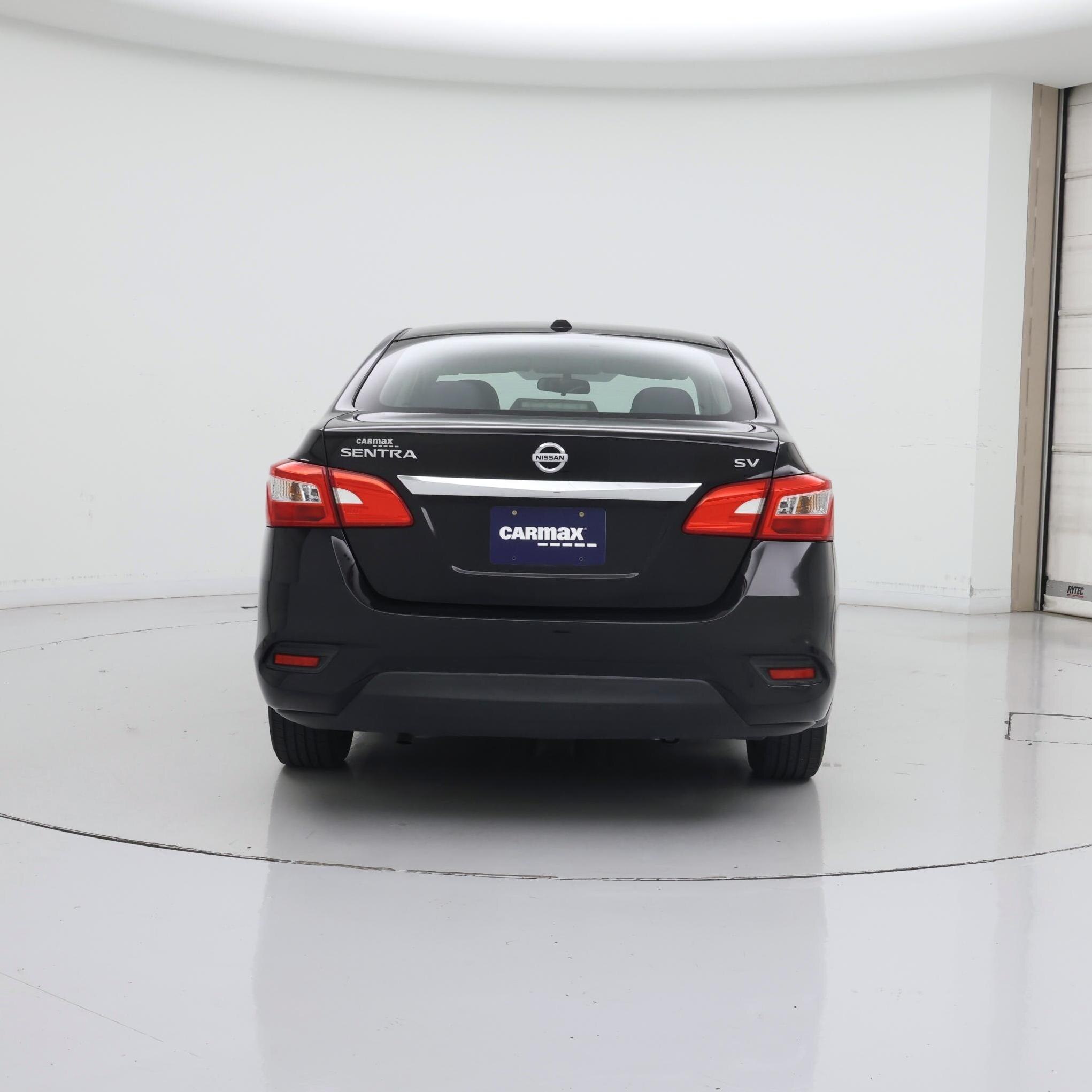 Thumbnail: 2016 Nissan Sentra - 6