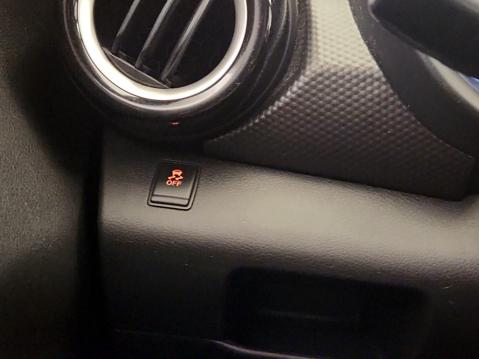 2018 Nissan Kicks SV - Photo 14